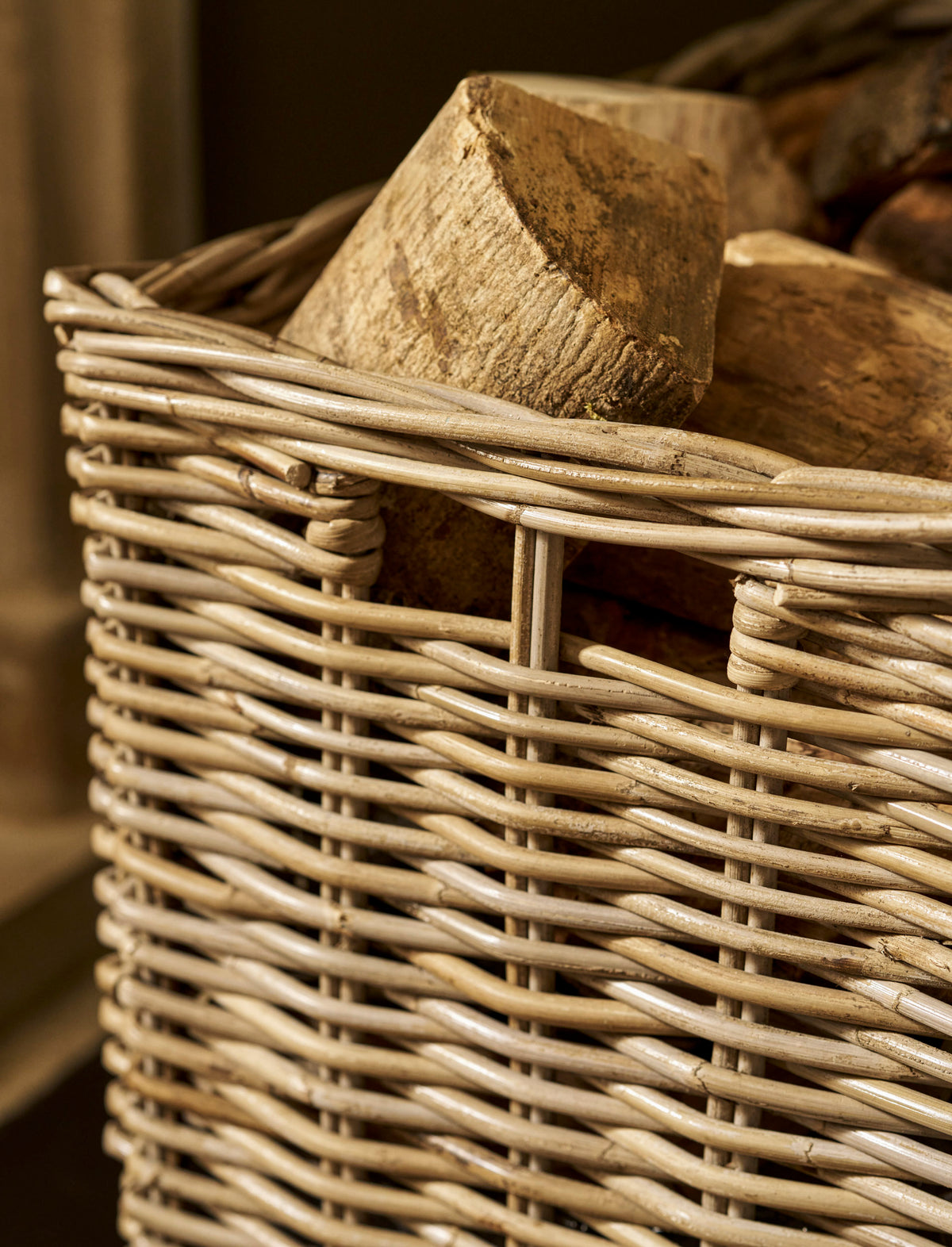 Bembridge Log Basket On Wheels – Rattan, Natural