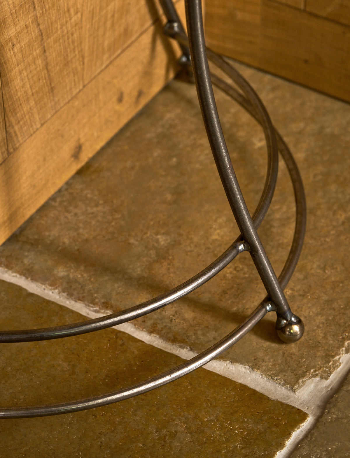 Farringdon Wall Mounted Coat Stand – Raw Metal, Dark Grey