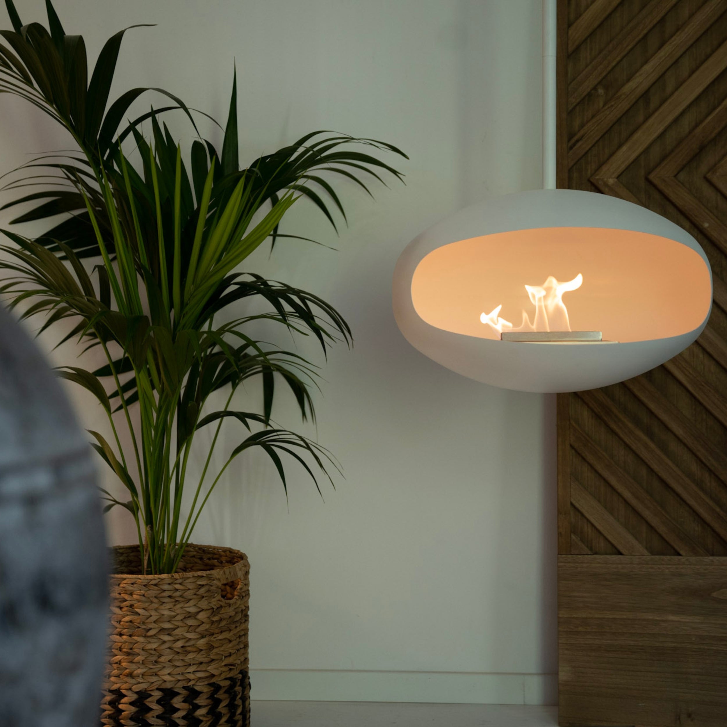 Cocoon Aeris – Matt White Ceiling‑Mounted Bioethanol Fireplace