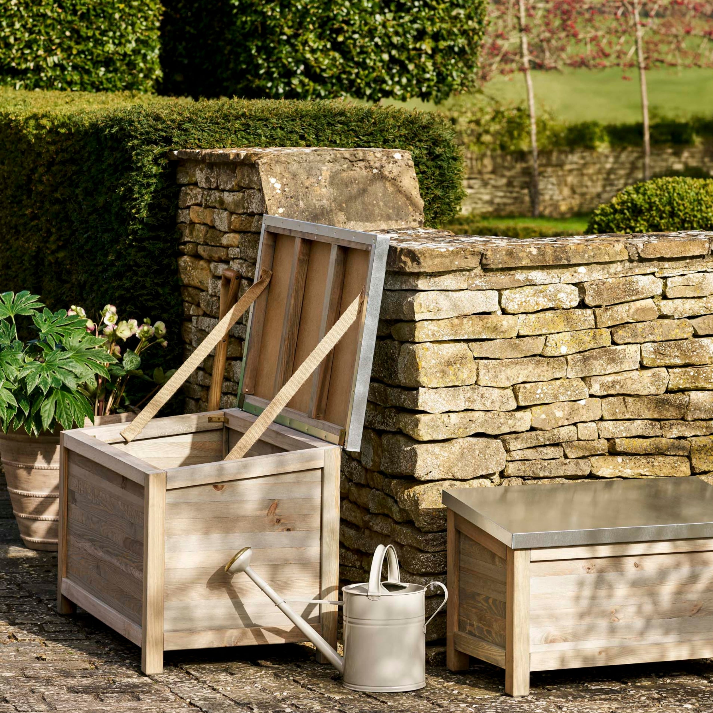 Aldsworth Outdoor Storage Box – Spruce & Galvanised Steel