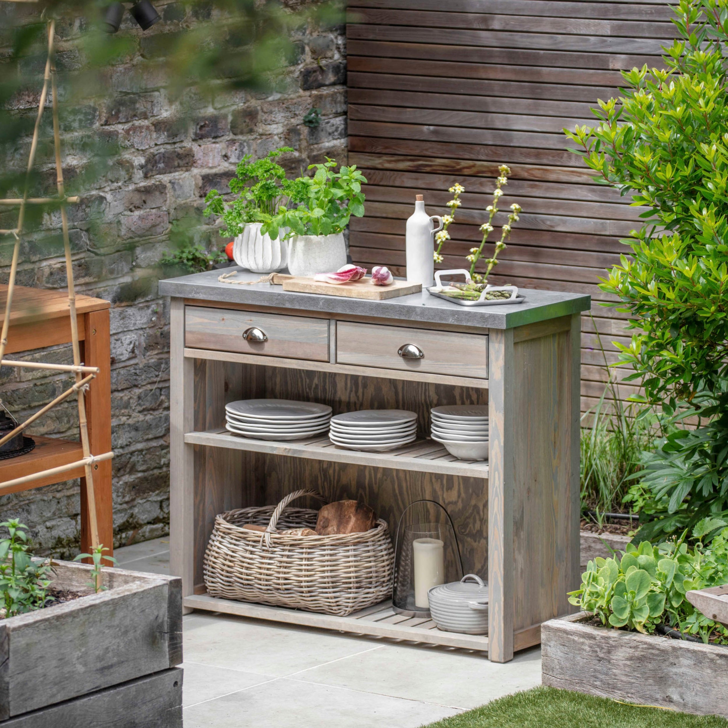 Aldsworth Storage Unit – Spruce & Galvanised Steel