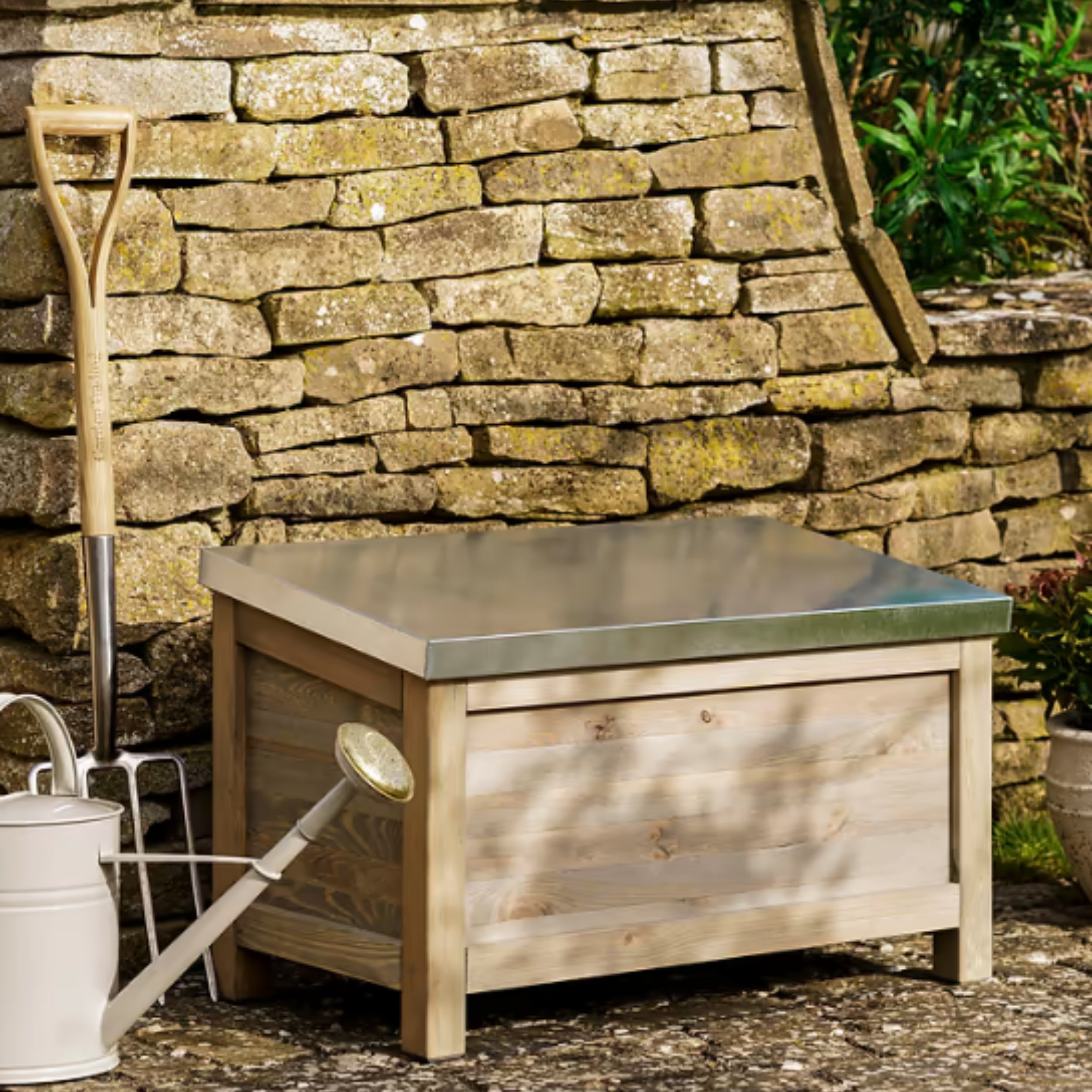 Aldsworth Outdoor Storage Box – Spruce & Galvanised Steel