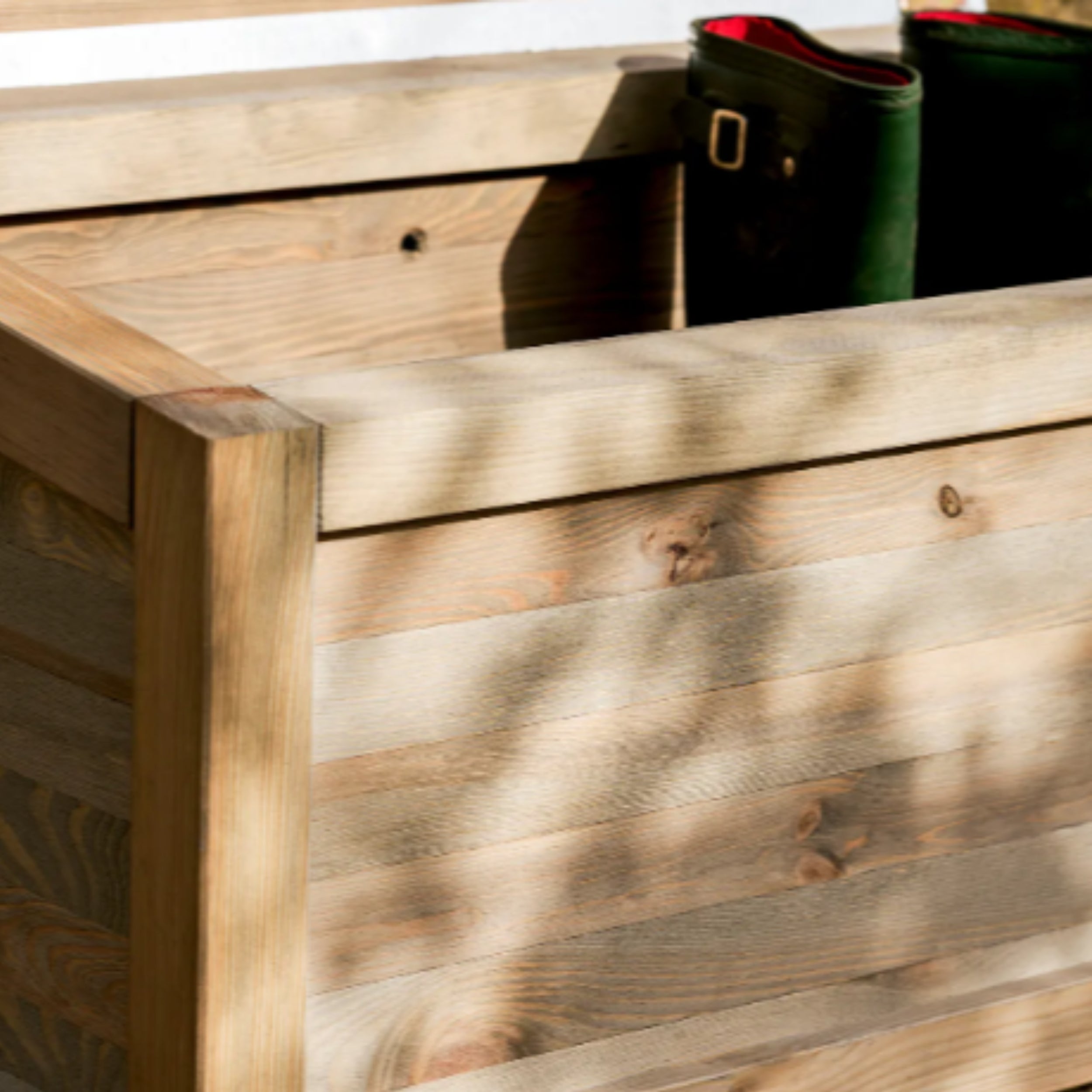Aldsworth Outdoor Storage Box – Spruce & Galvanised Steel