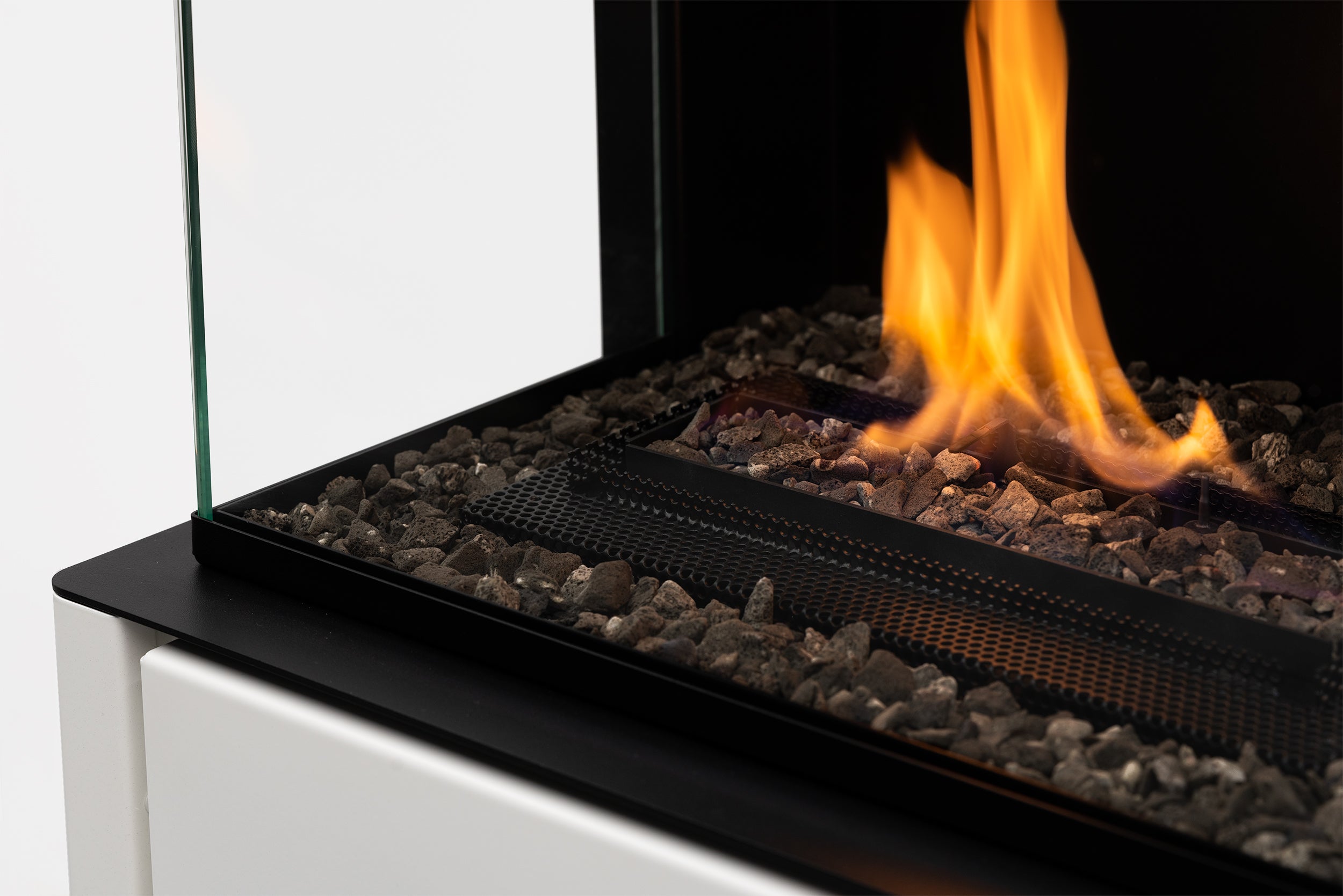 Planika Arcticon White – Automatic Ethanol Fireplace with BEV Technology®