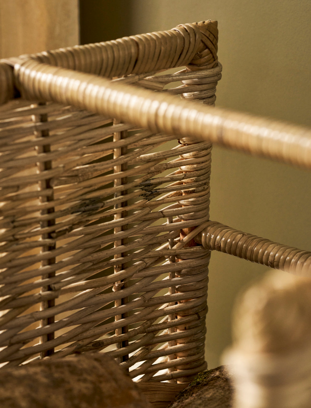 Bembridge Log Holder – Rattan, Natural