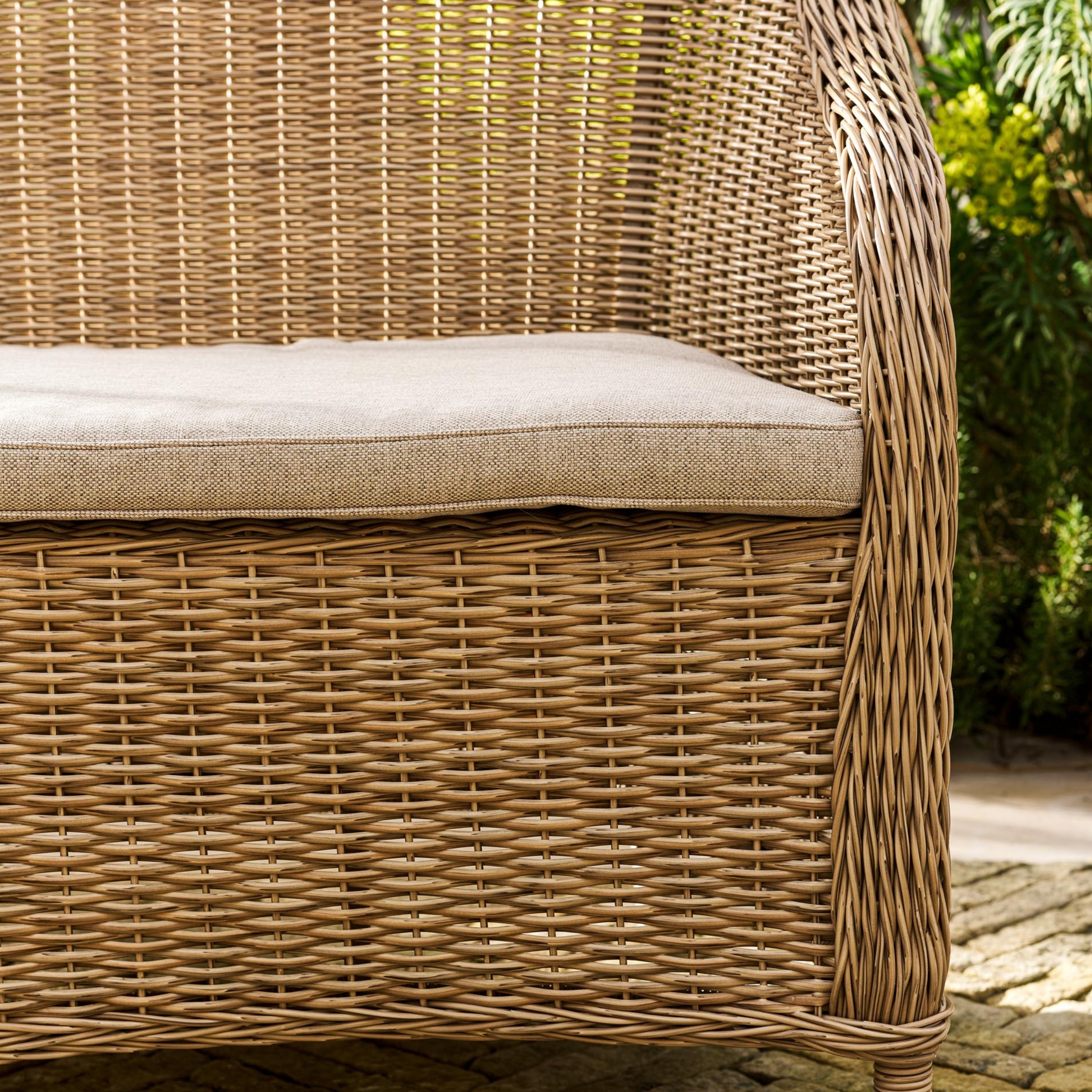 Brayford Bench – Natural PE Rattan