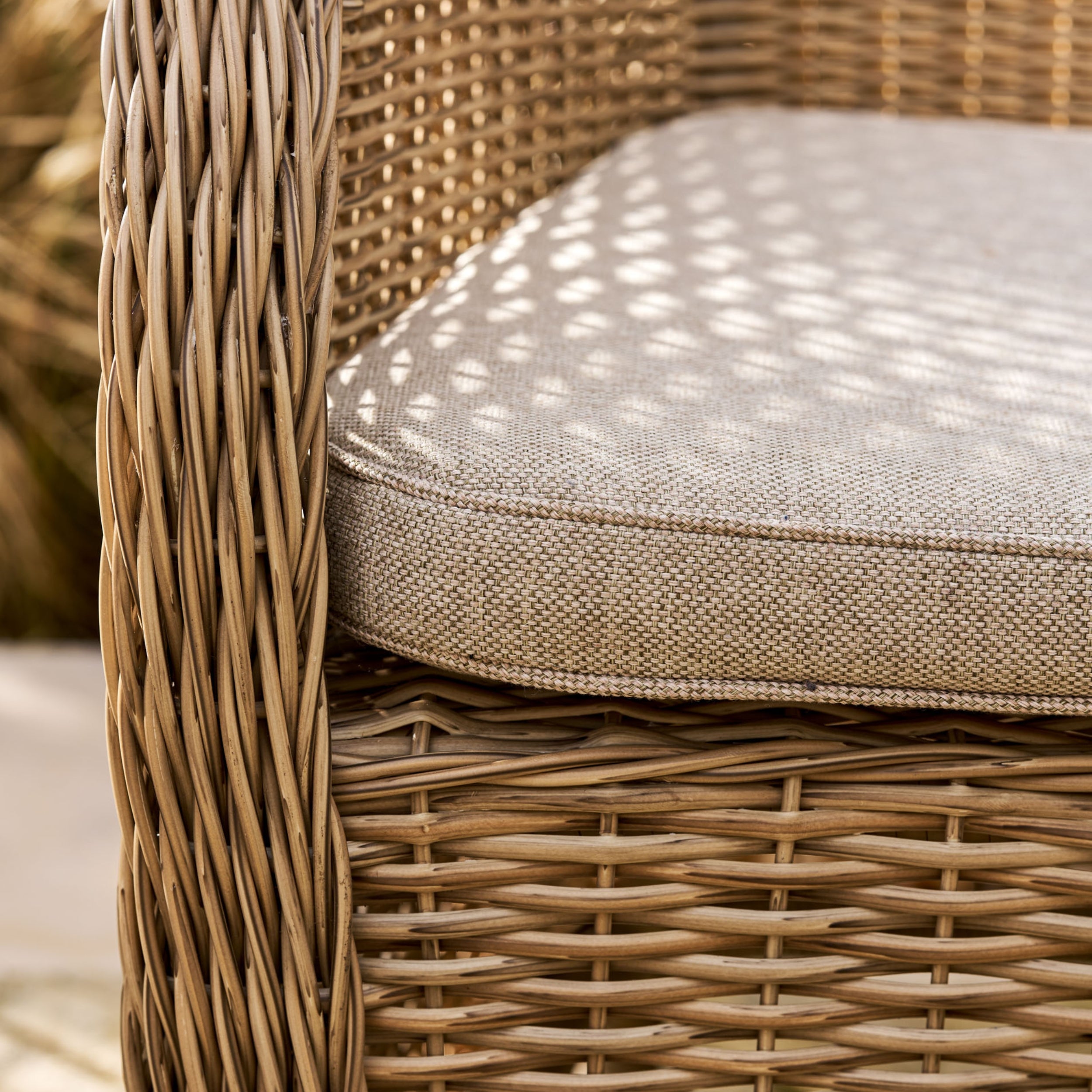 Brayford Bench – Natural PE Rattan