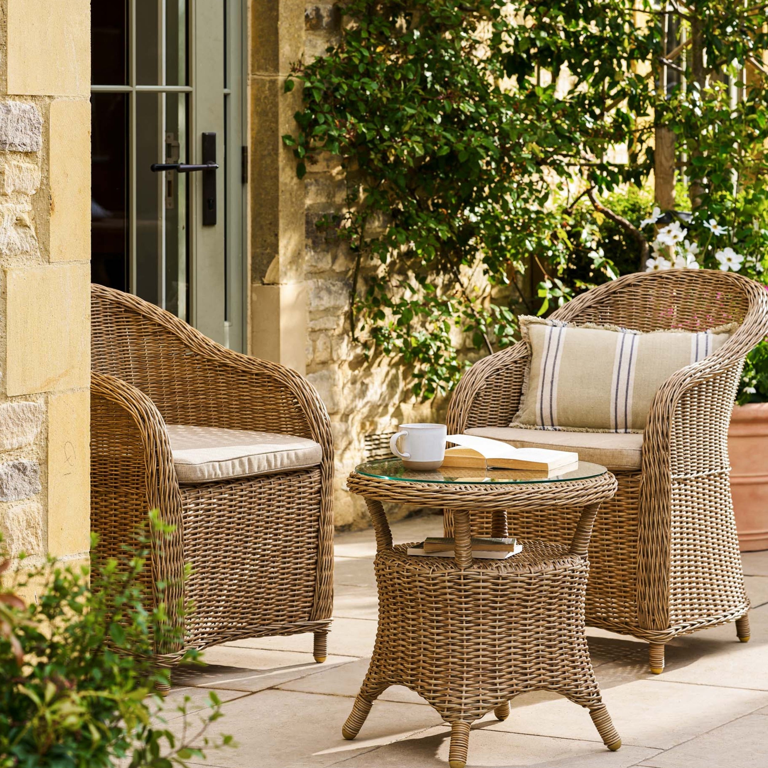 Brayford Outdoor Chair Set – PE Rattan, 2 Chairs & Side Table
