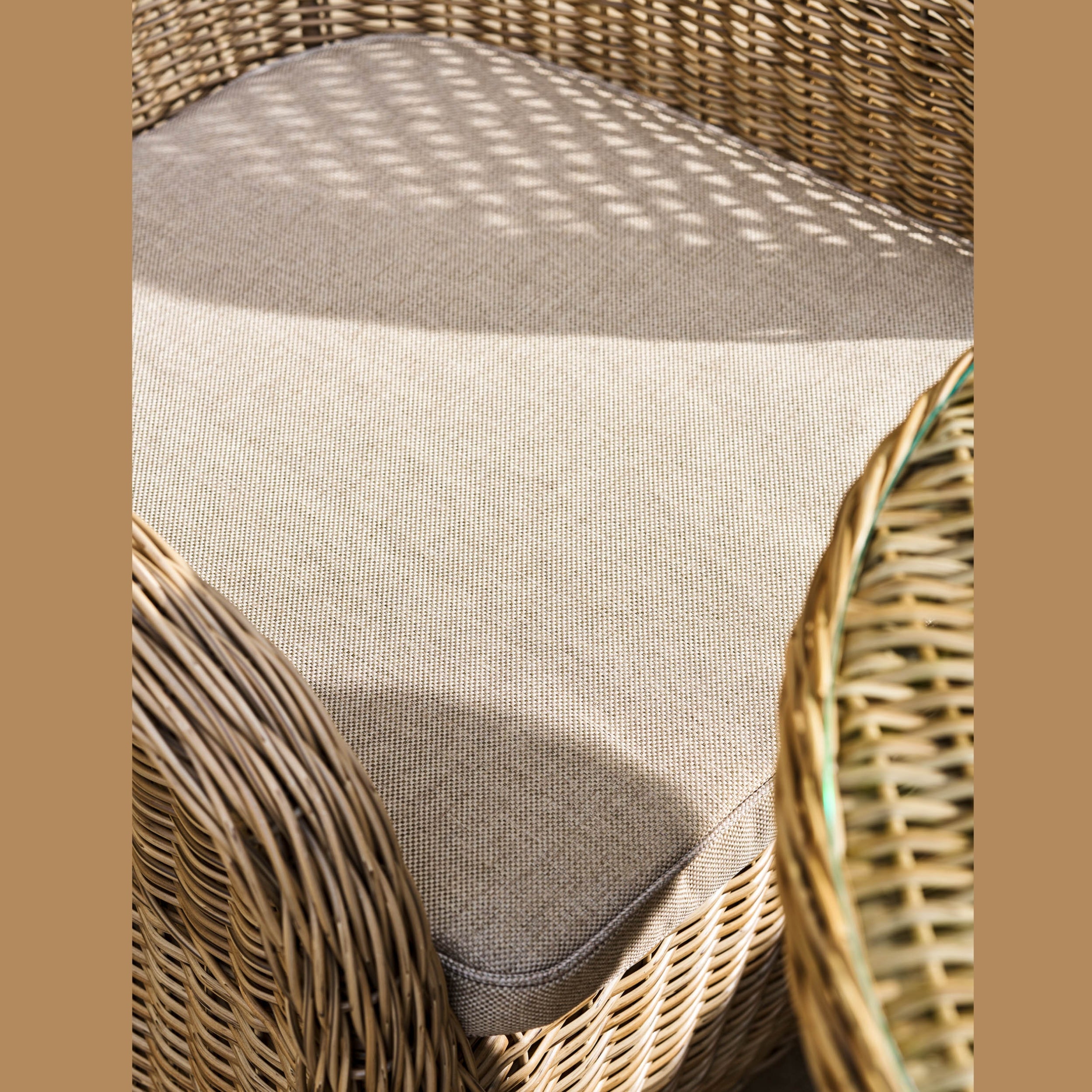 Brayford Outdoor Bistro Set – PE Rattan, Table & 2 Chairs