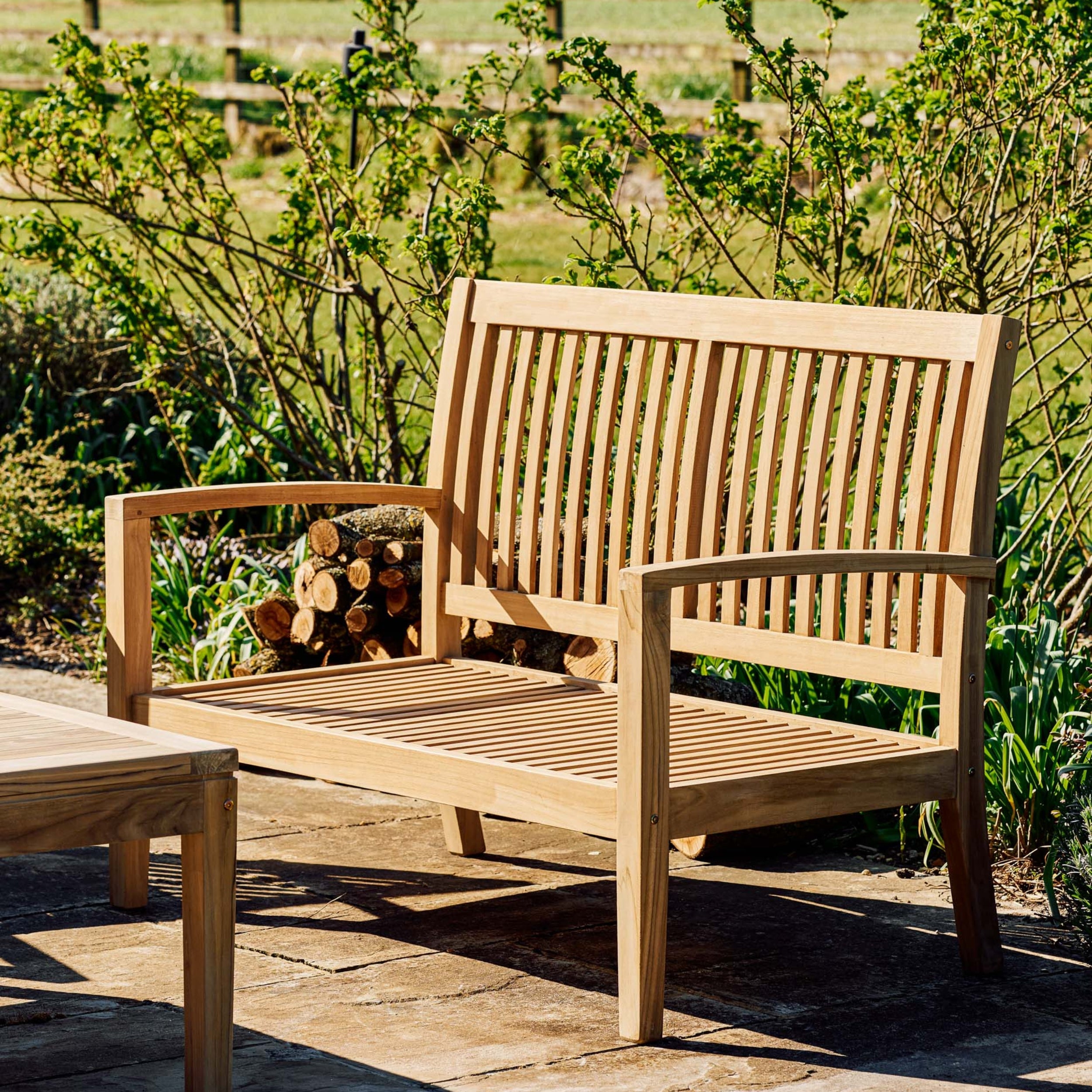 Comfort 4-Seater Teak Lounge Set with Coffee Table