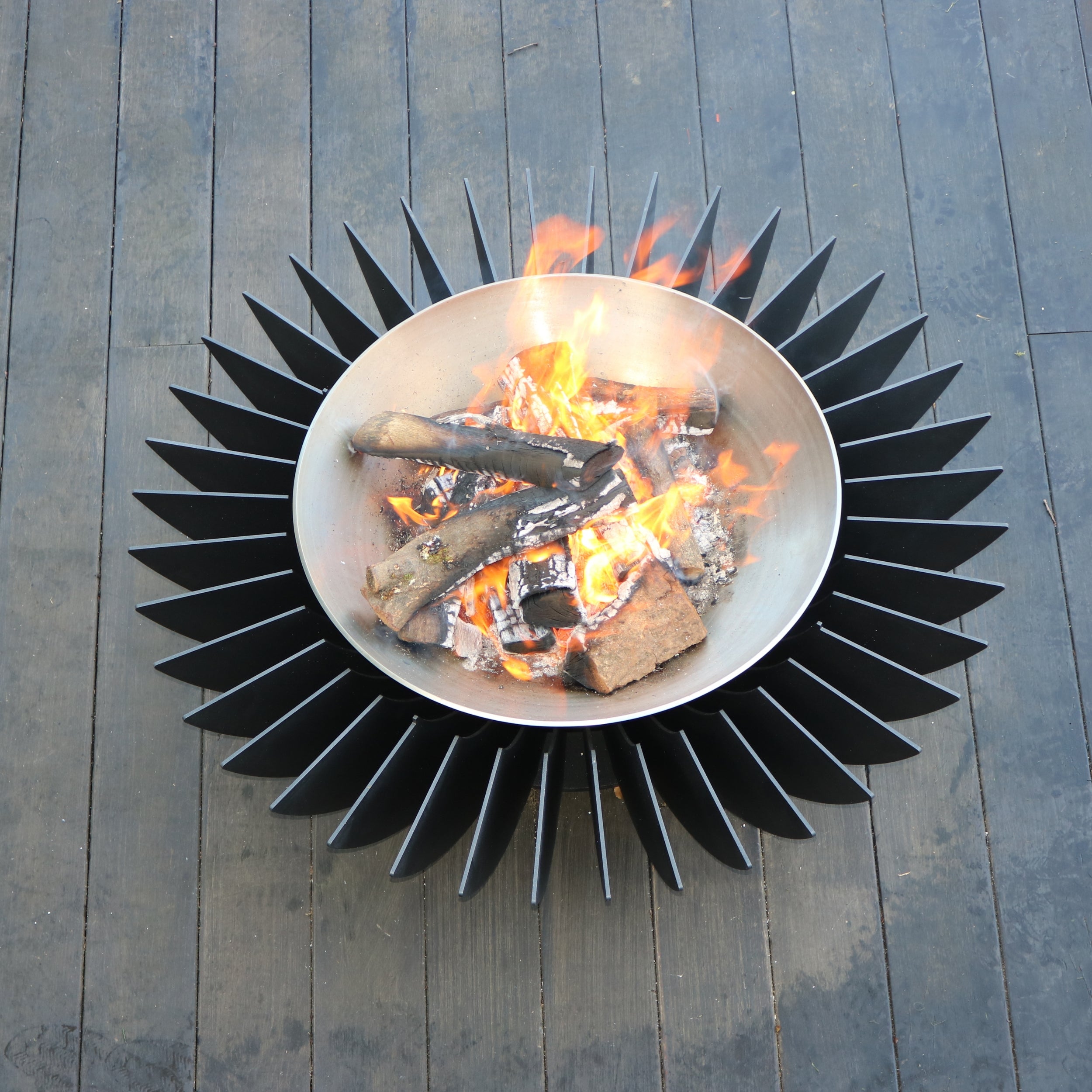 GlammFire Cosmo 13 Outdoor Fire Pit – Wood & Charcoal