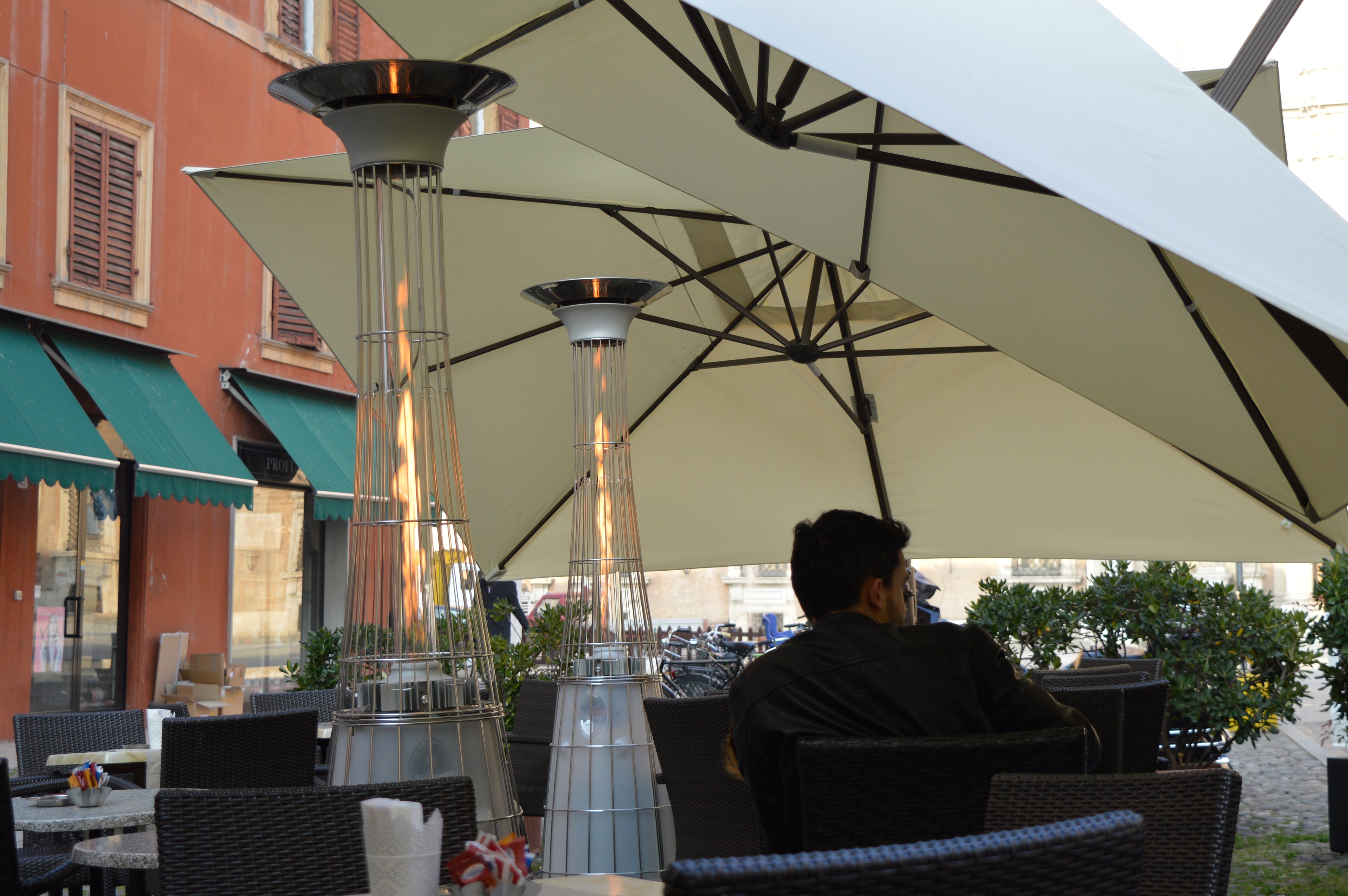 Italkero Dolce Vita E.P. Outdoor Flame Heater – Stainless Steel (LPG) | Self-Powered LED