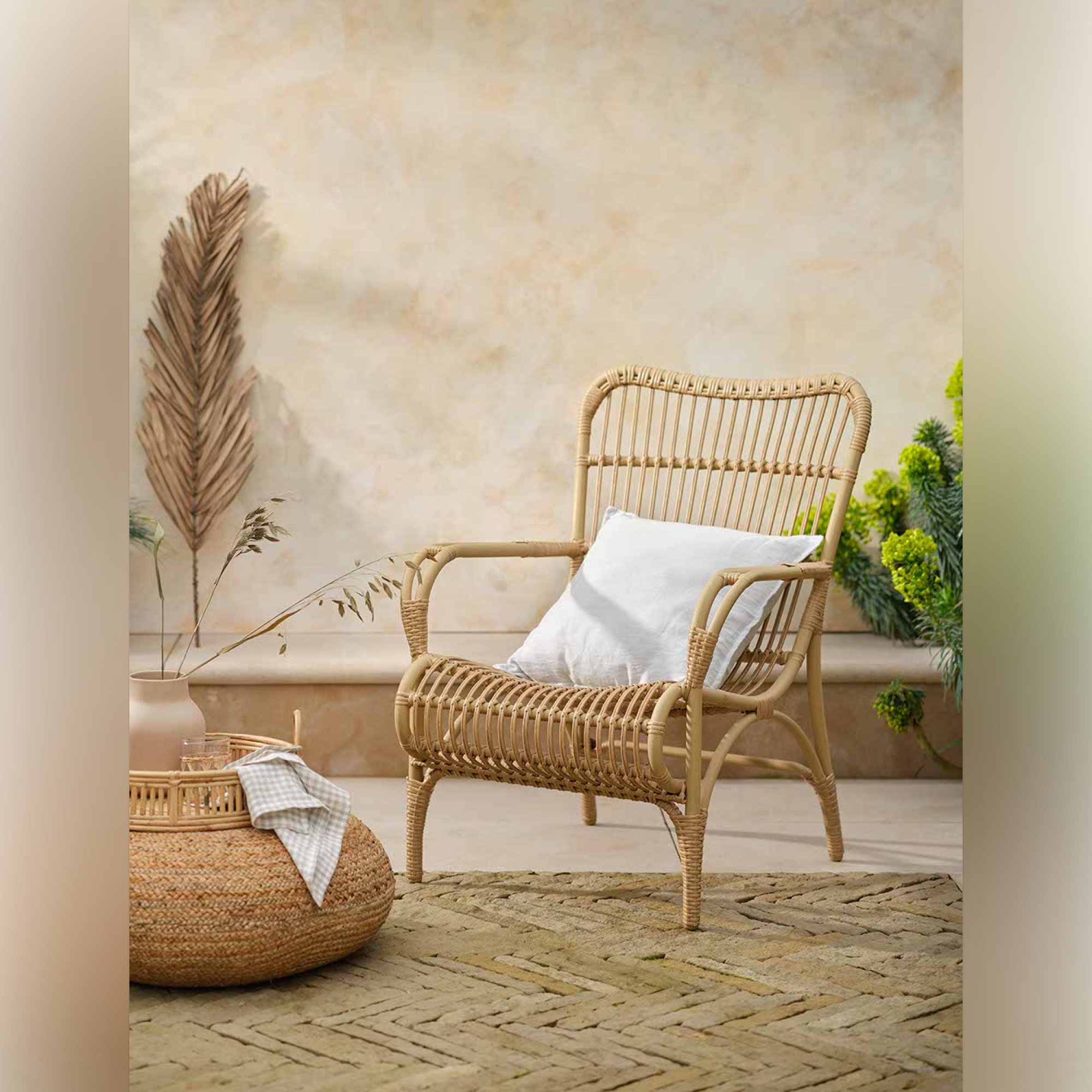Corston Lounge Chair – Natural