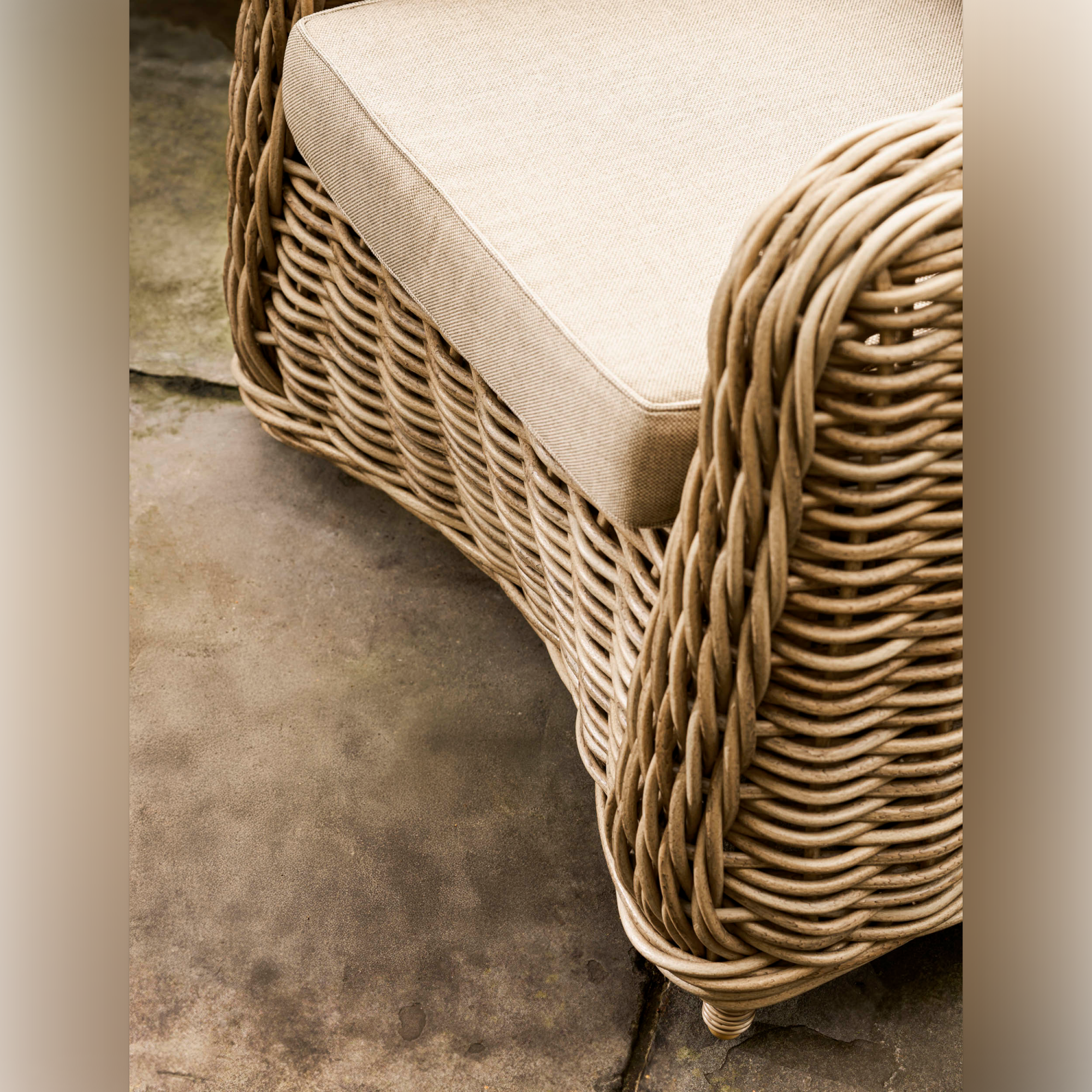 Lechlade Armchair – Natural PE Rattan