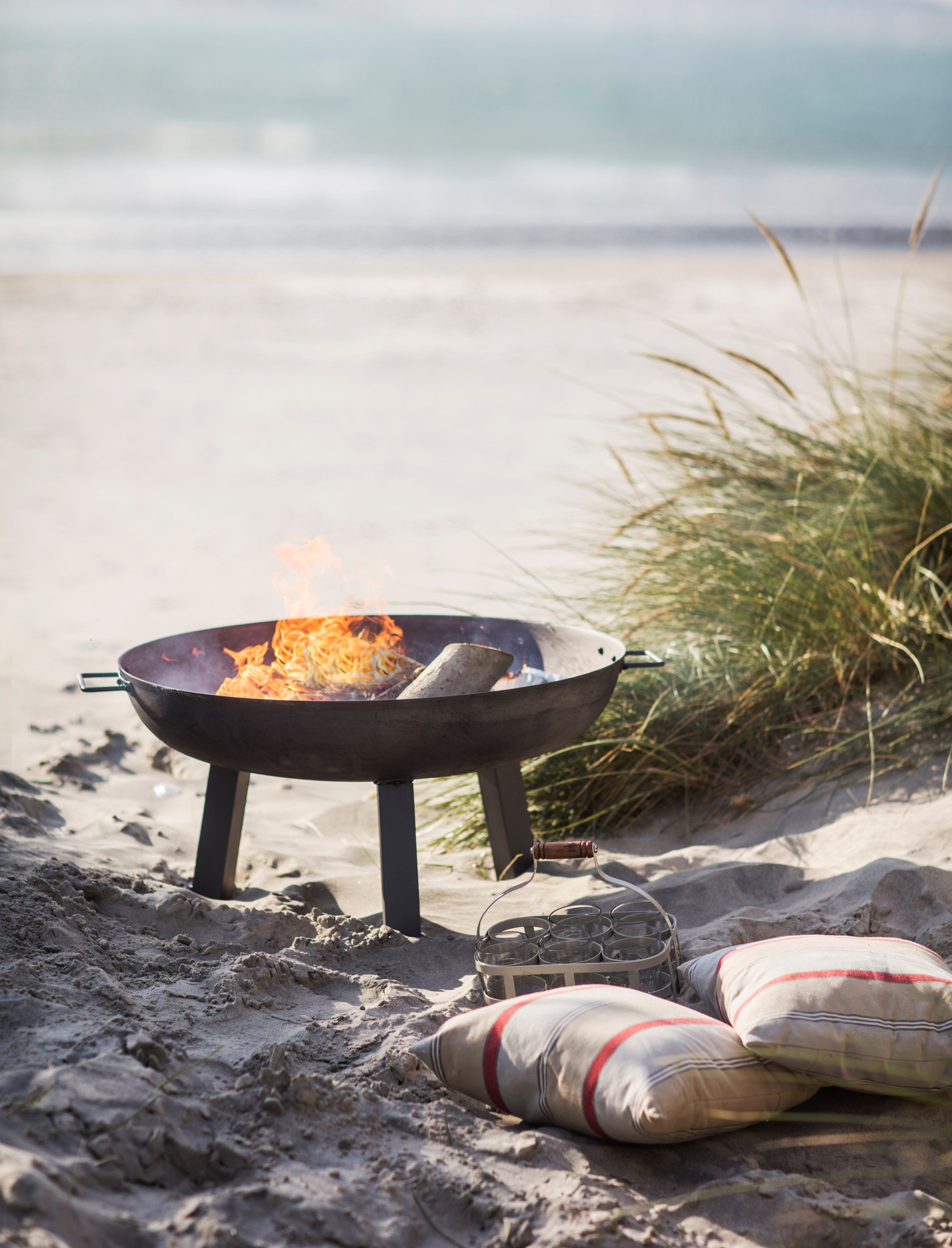 Garden Trading Foscot Cast Iron Fire Pit – Grey, Medium