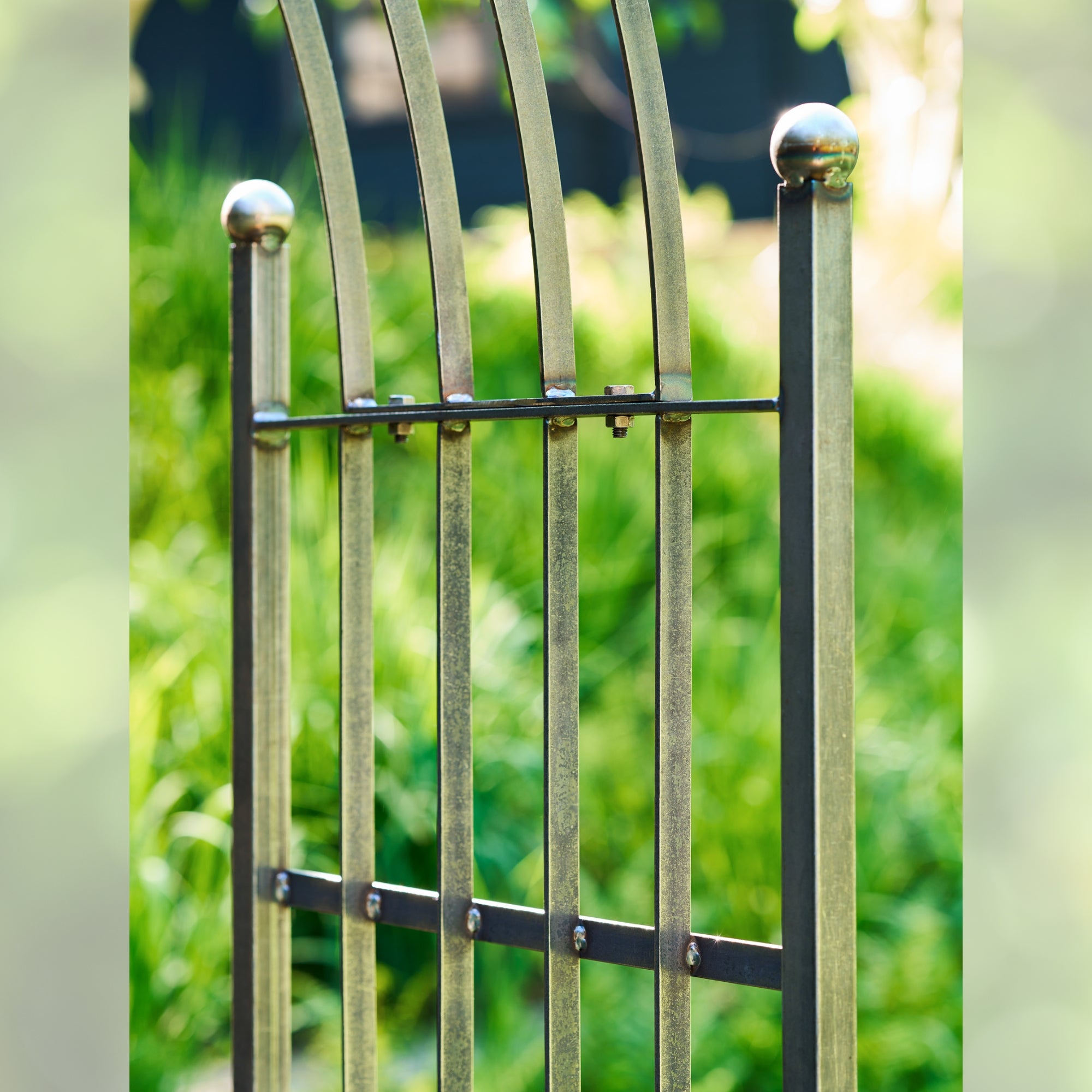 Farringdon Domed Rose Arch – Raw Metal