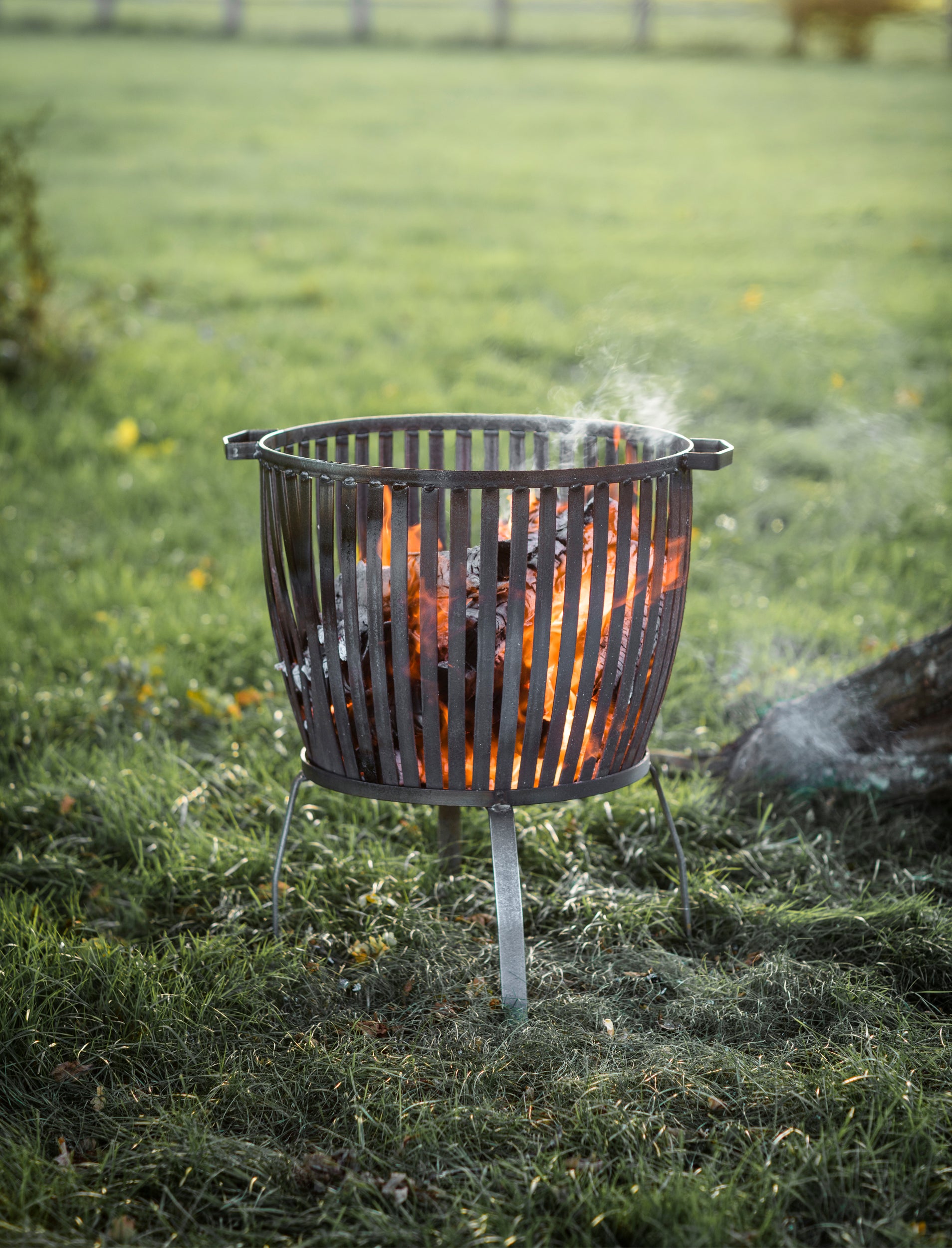 Garden Trading Barrington Steel Fire Pit – Grey, Large