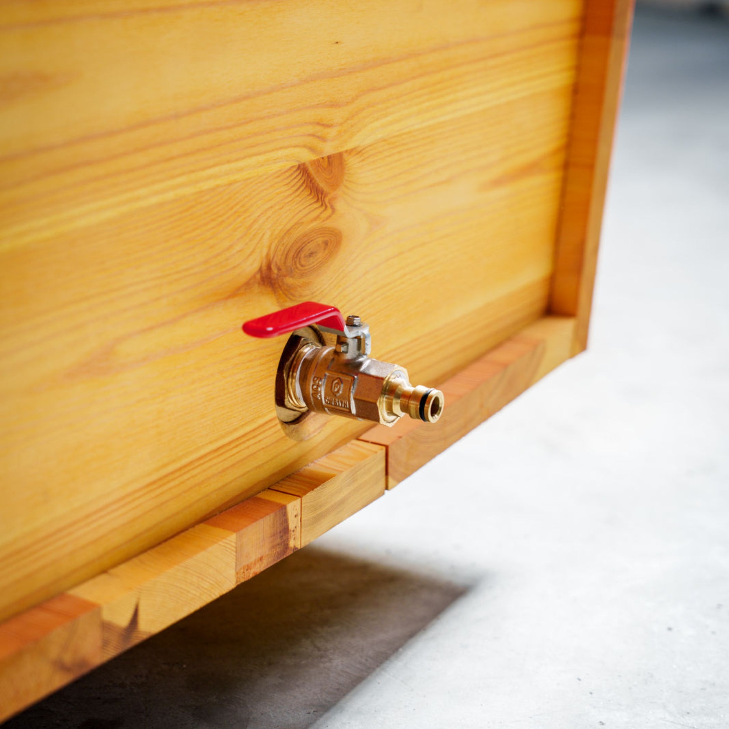 FEUERWASSER Wood-Fired Outdoor Bathtub