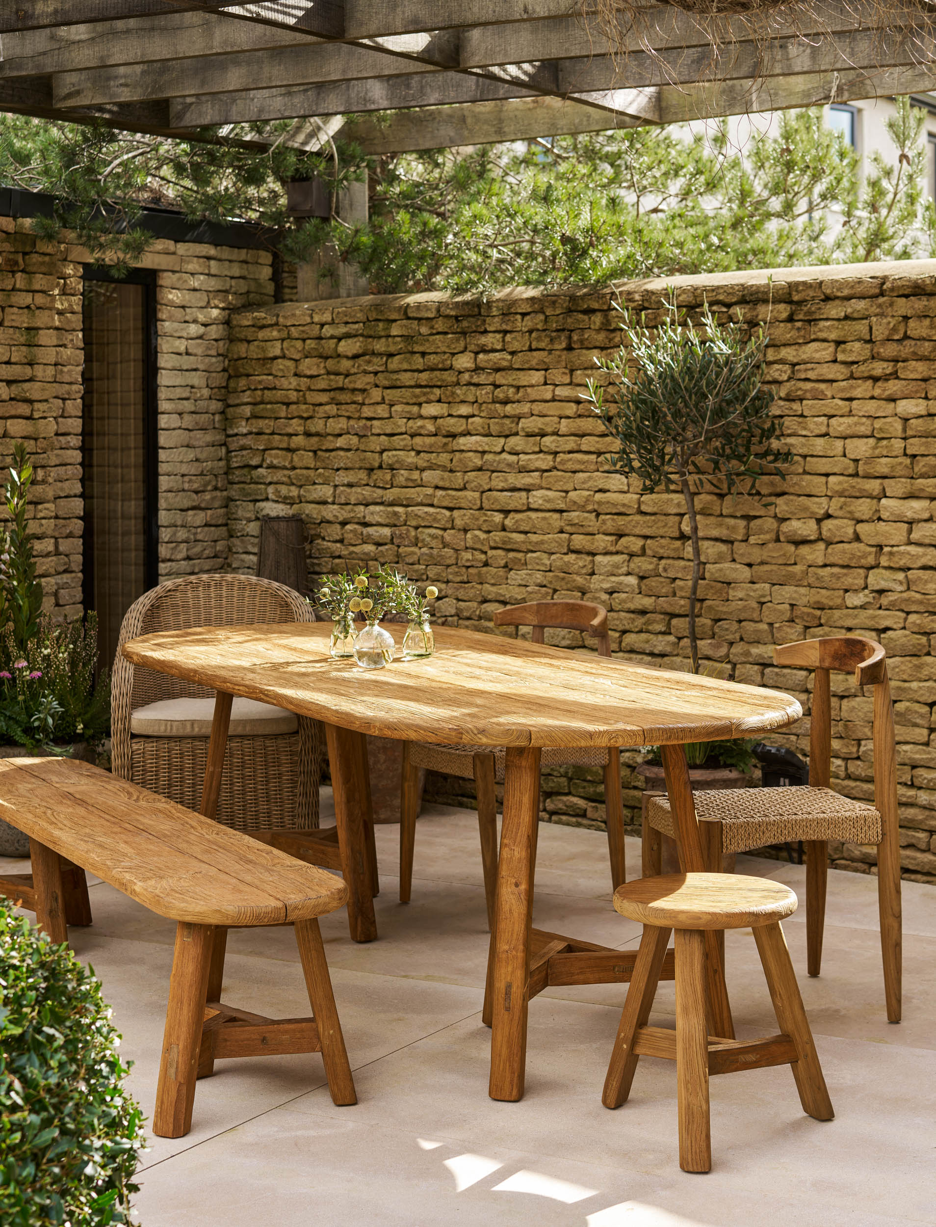 Hawthorne Oval Teak Dining Table – Indoor/Outdoor