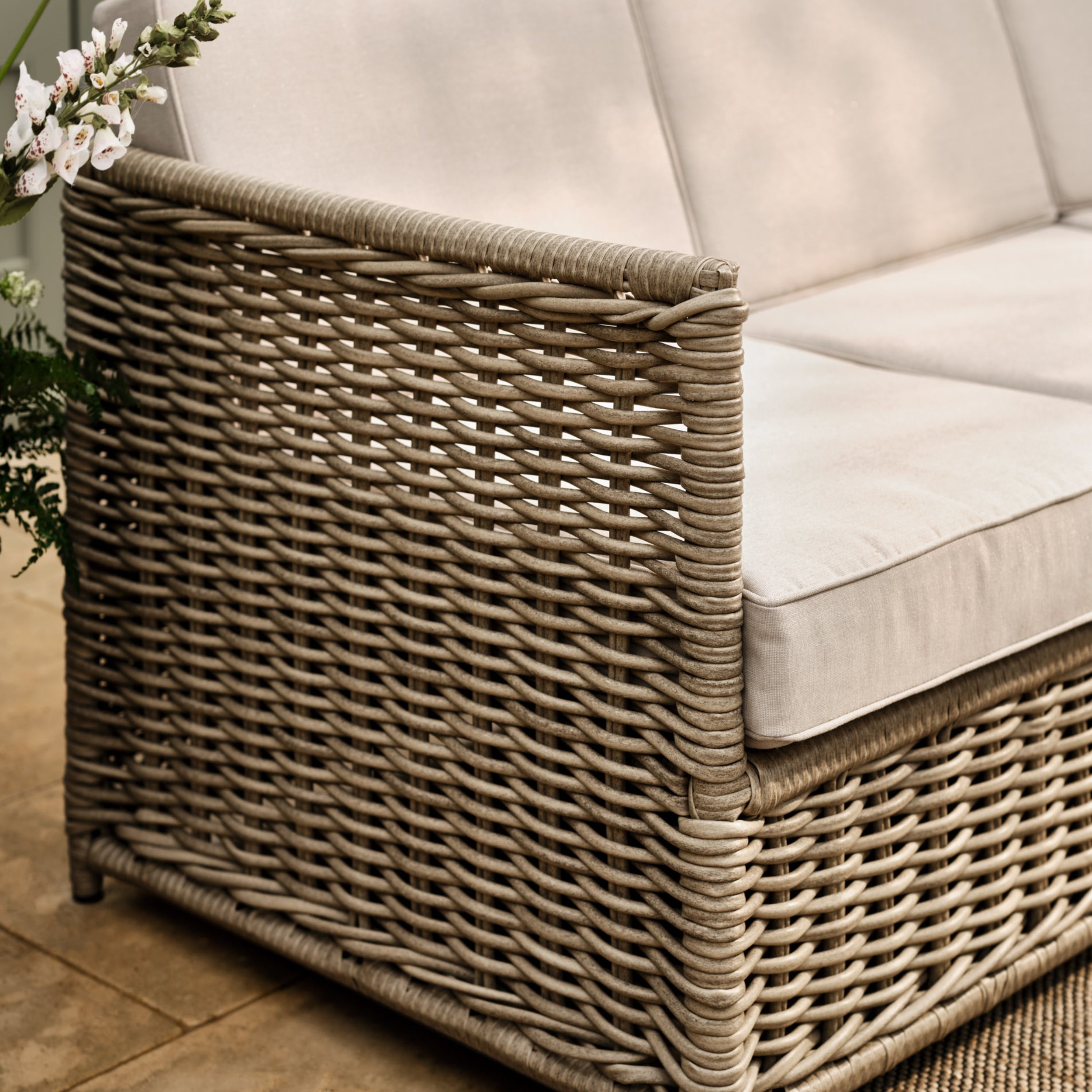 Harting 3-Seater Outdoor Sofa – PE Rattan & Linen-Look Cushions