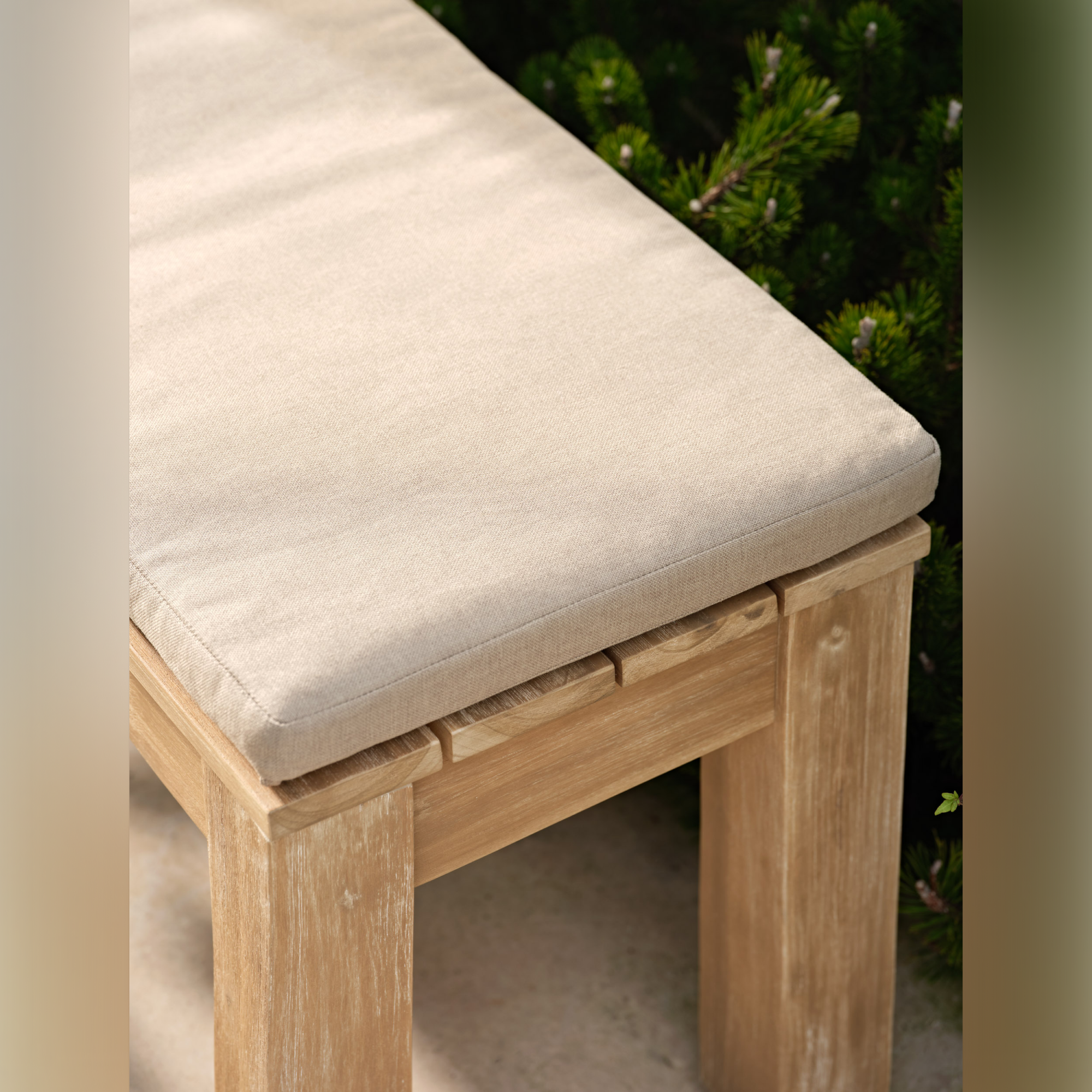 Porthallow Outdoor Bench Cushion – Natural Olefin