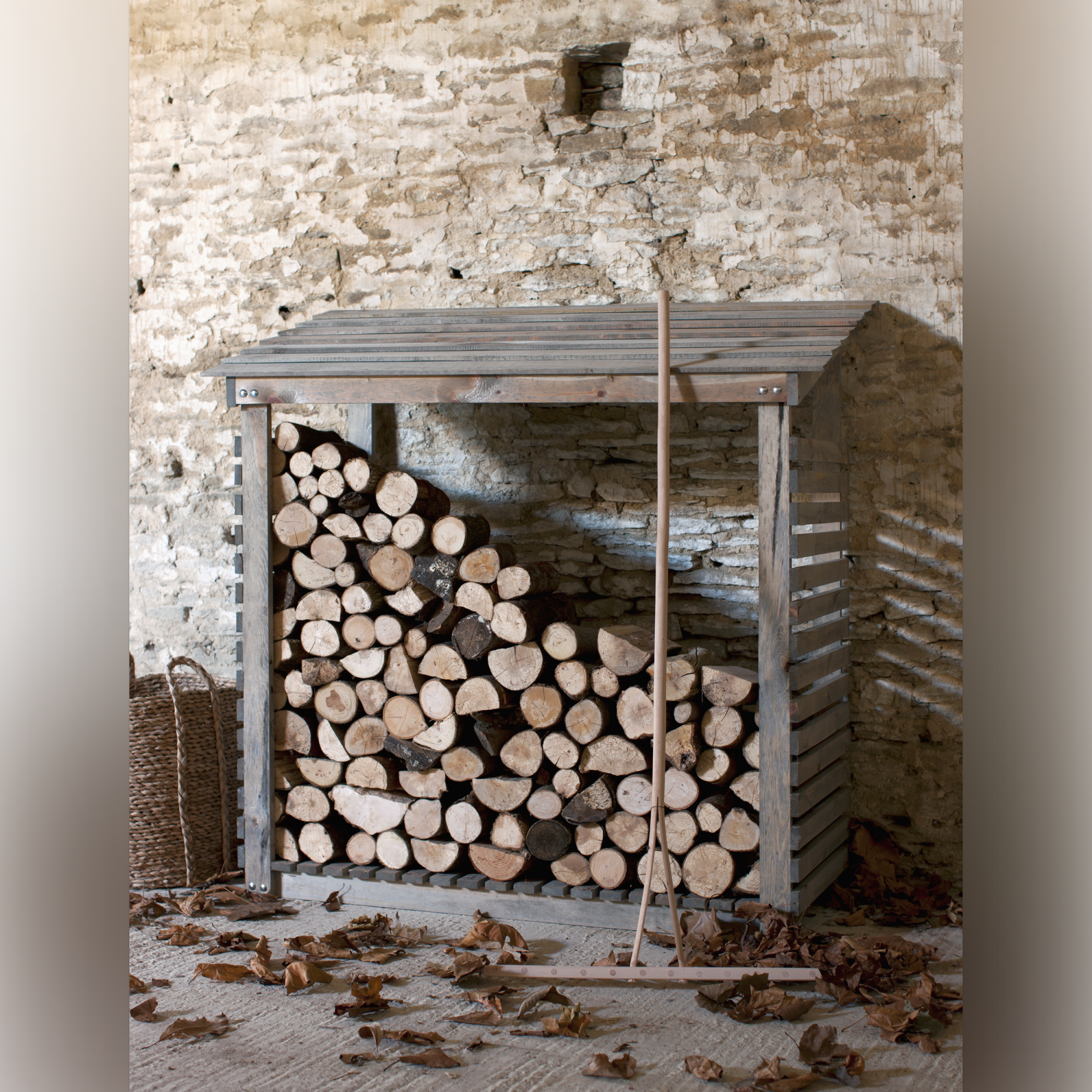 Aldsworth Wide Log Store in Natural Spruce
