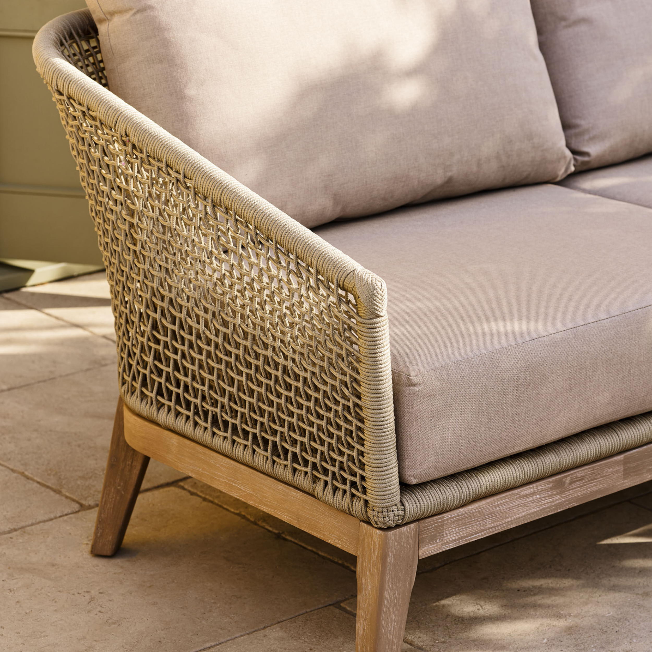 Lynton 2-Seater Outdoor Sofa – Acacia Wood & Grey Cushions