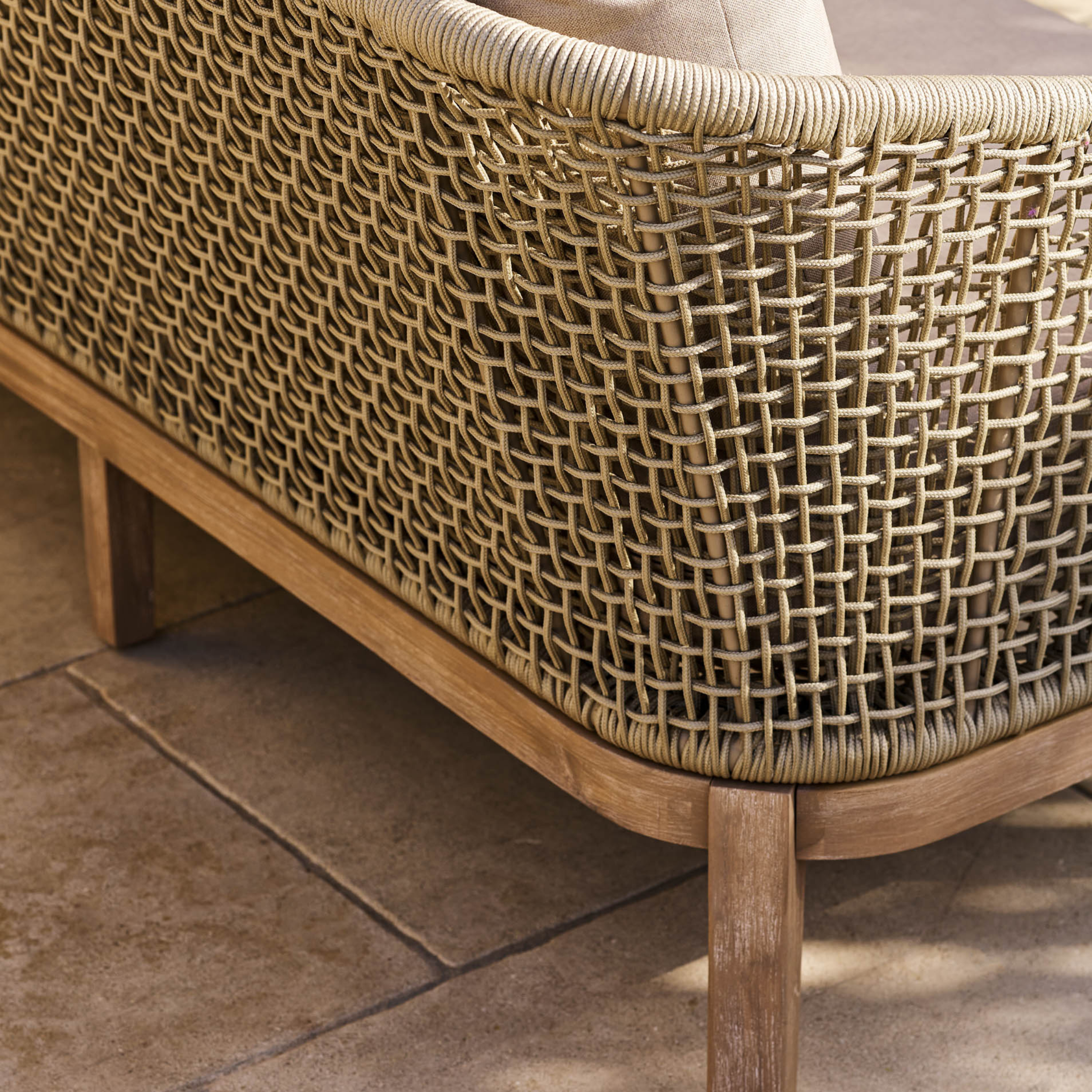 Lynton 2-Seater Outdoor Sofa – Acacia Wood & Grey Cushions