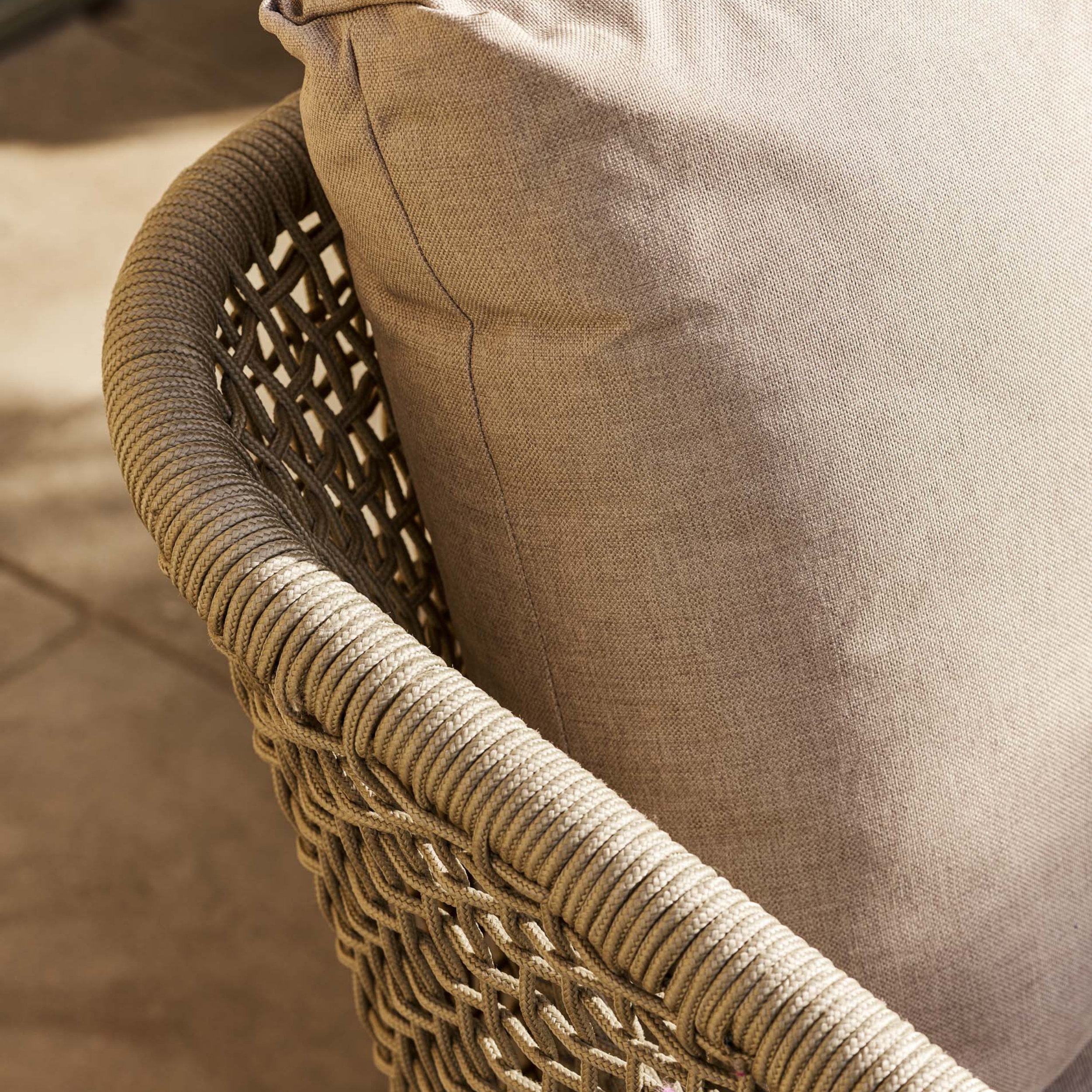 Lynton 2-Seater Outdoor Sofa – Acacia Wood & Grey Cushions