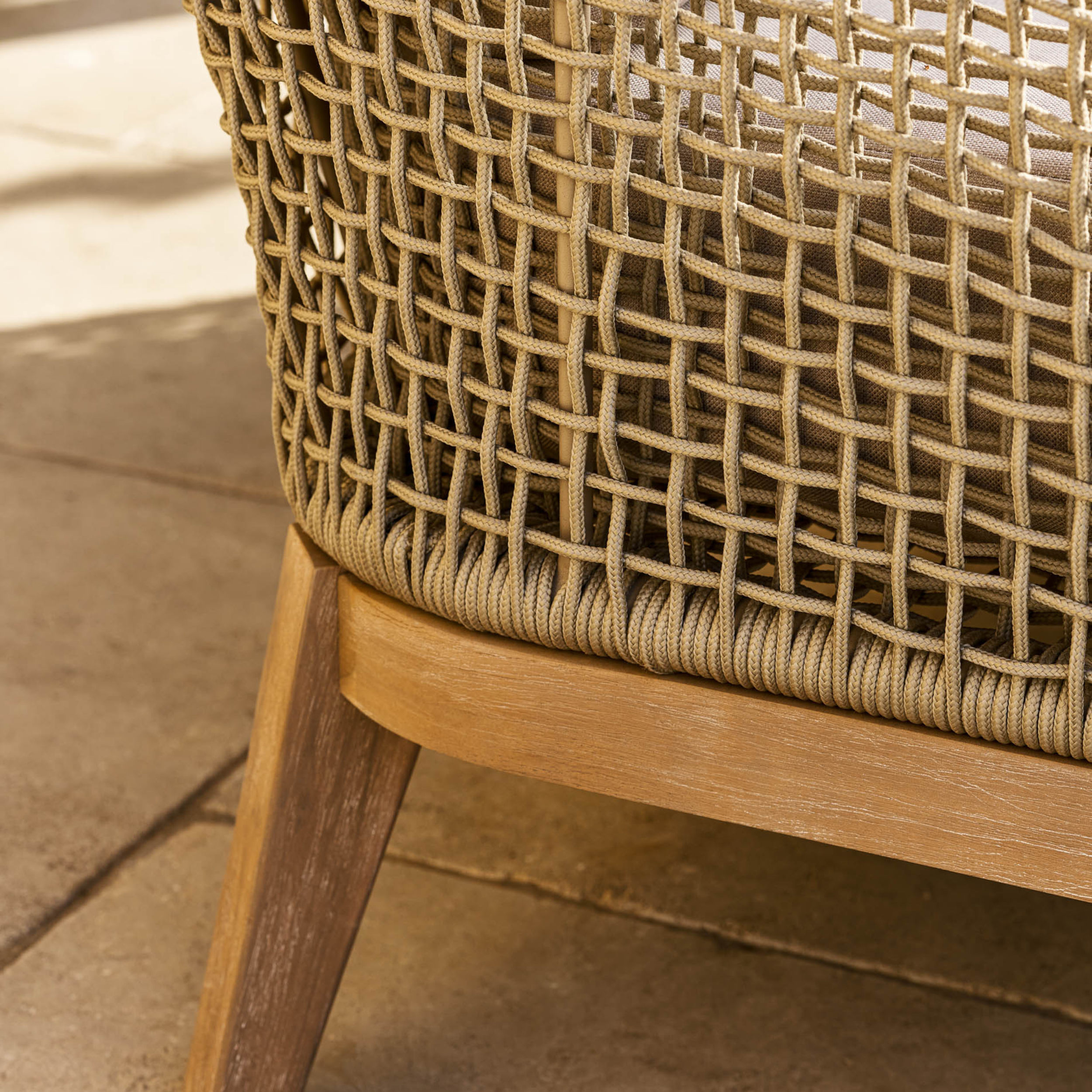 Lynton 2-Seater Outdoor Sofa – Acacia Wood & Grey Cushions