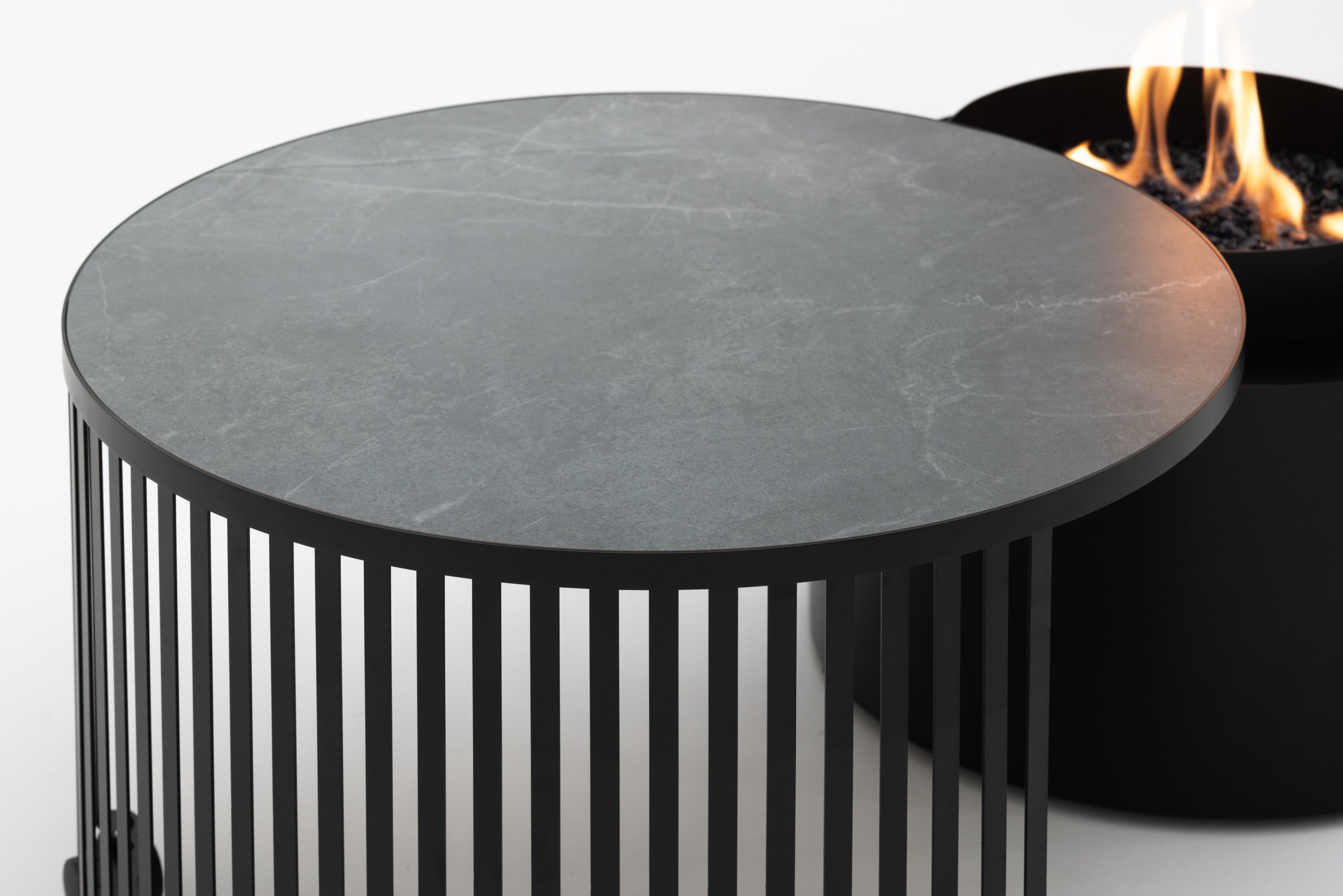 Planika Moon – Black with Cover