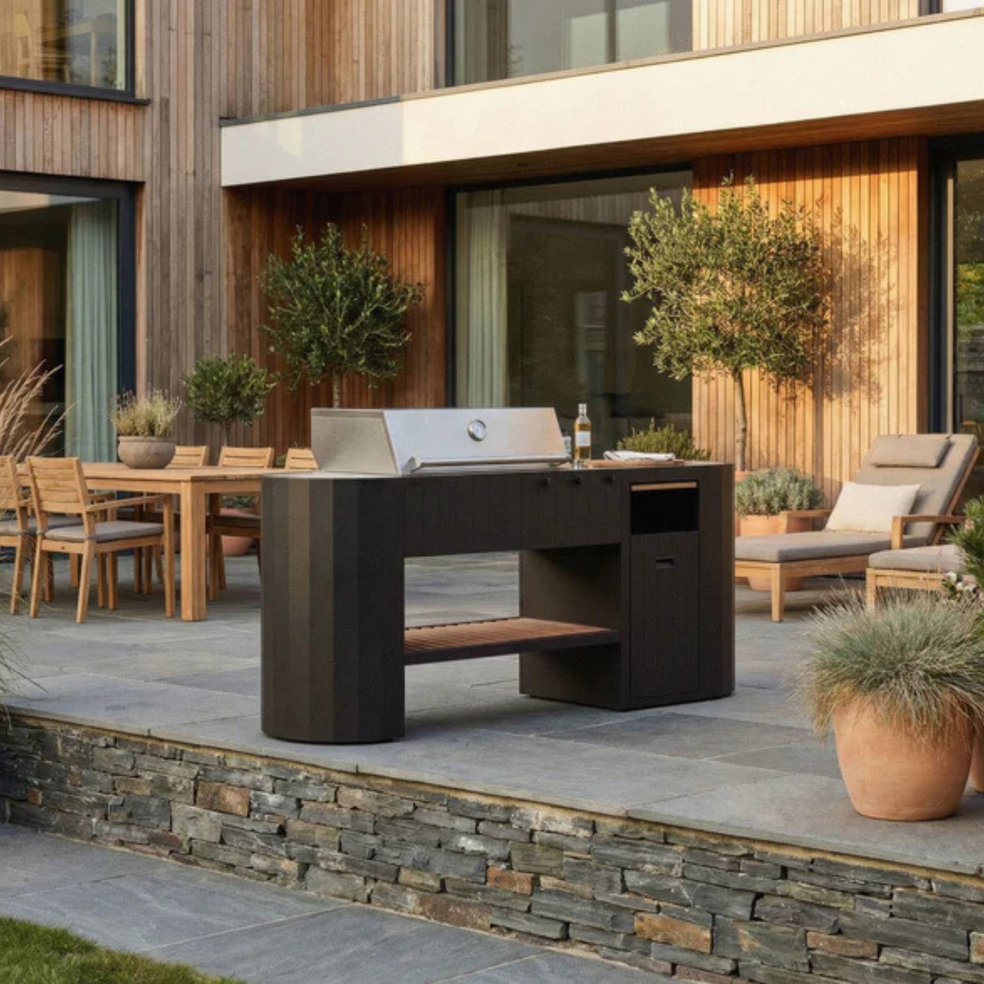 Q-Boo OVO GM Medium Freestanding Outdoor Kitchen