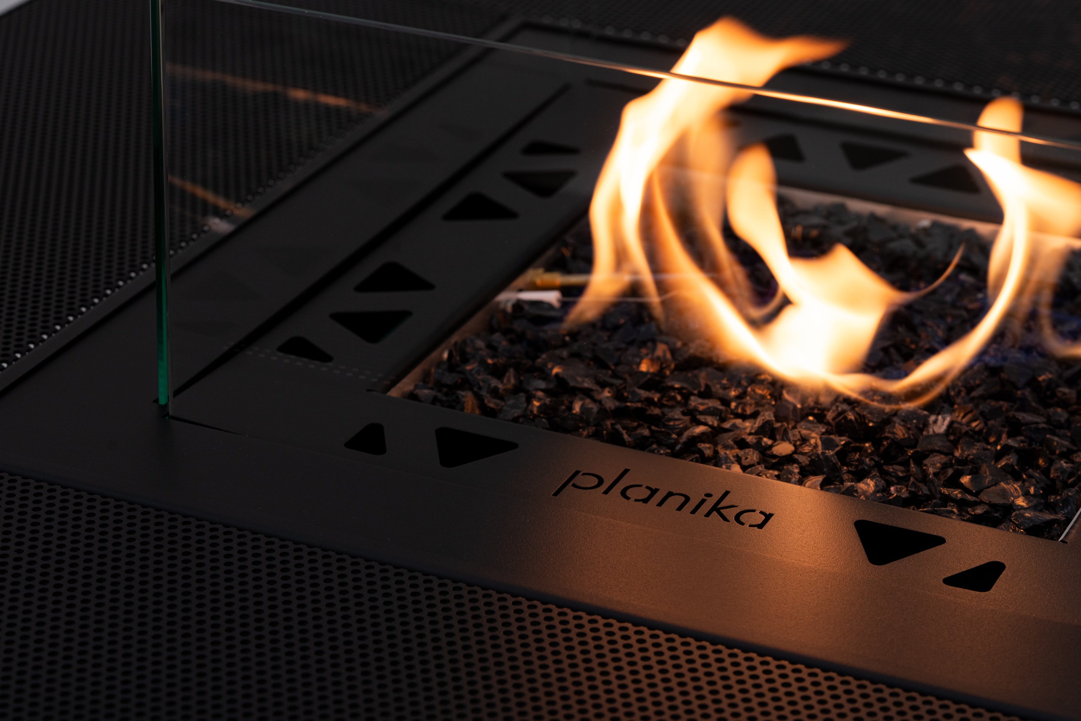 Planika Square Table High with Cover