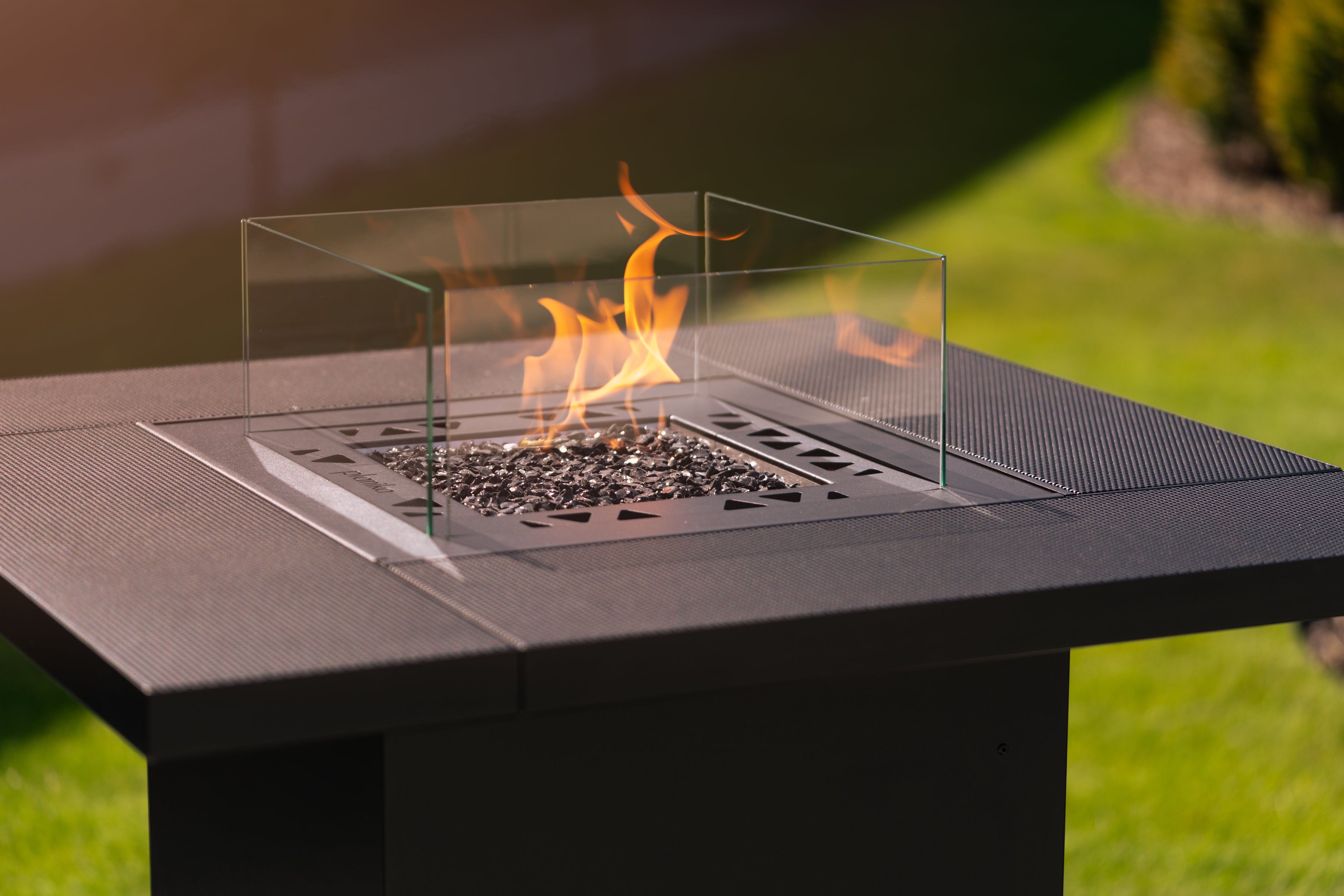 Planika Square Table High with Cover