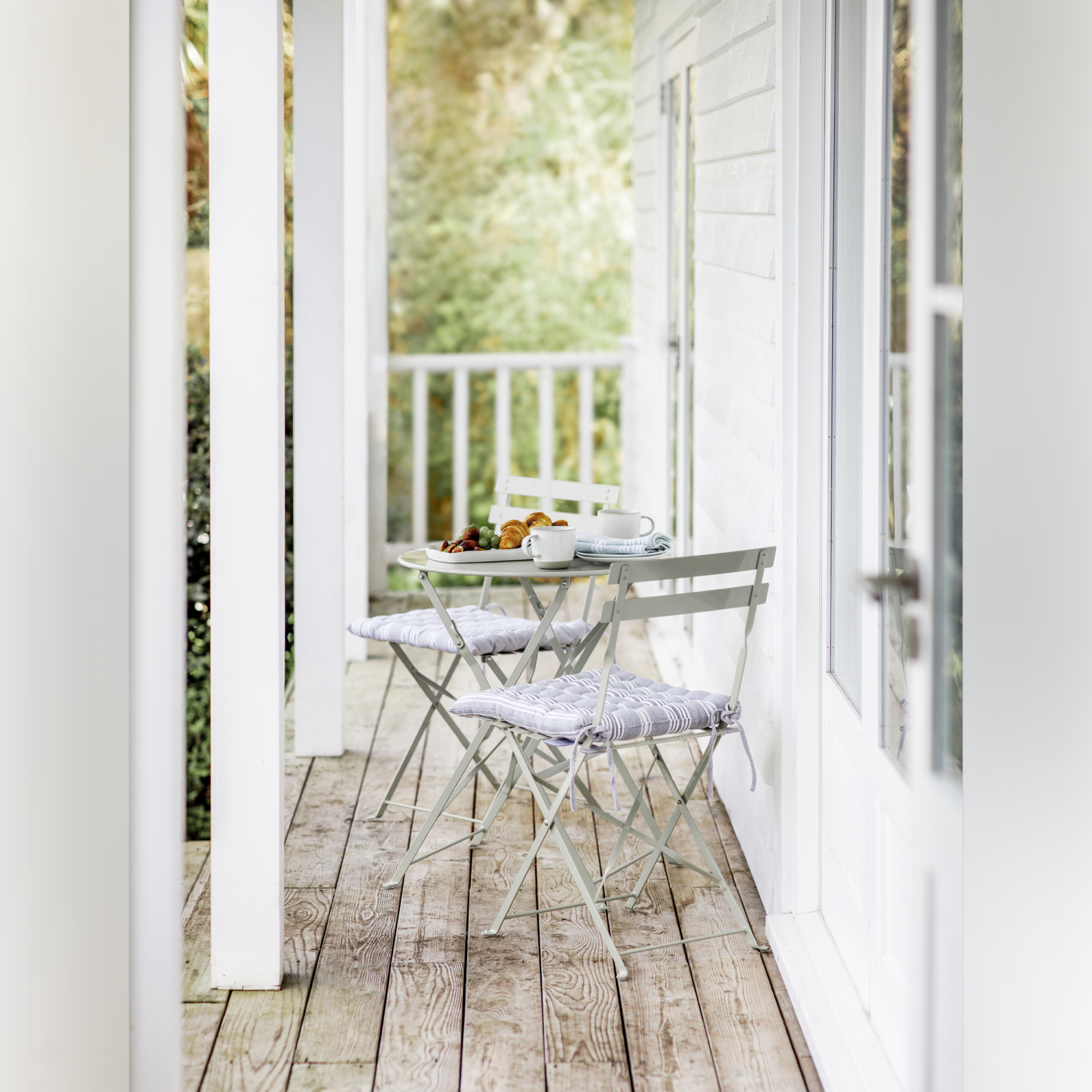 Rive Droite Small Outdoor Bistro Set – Powder Coated Steel