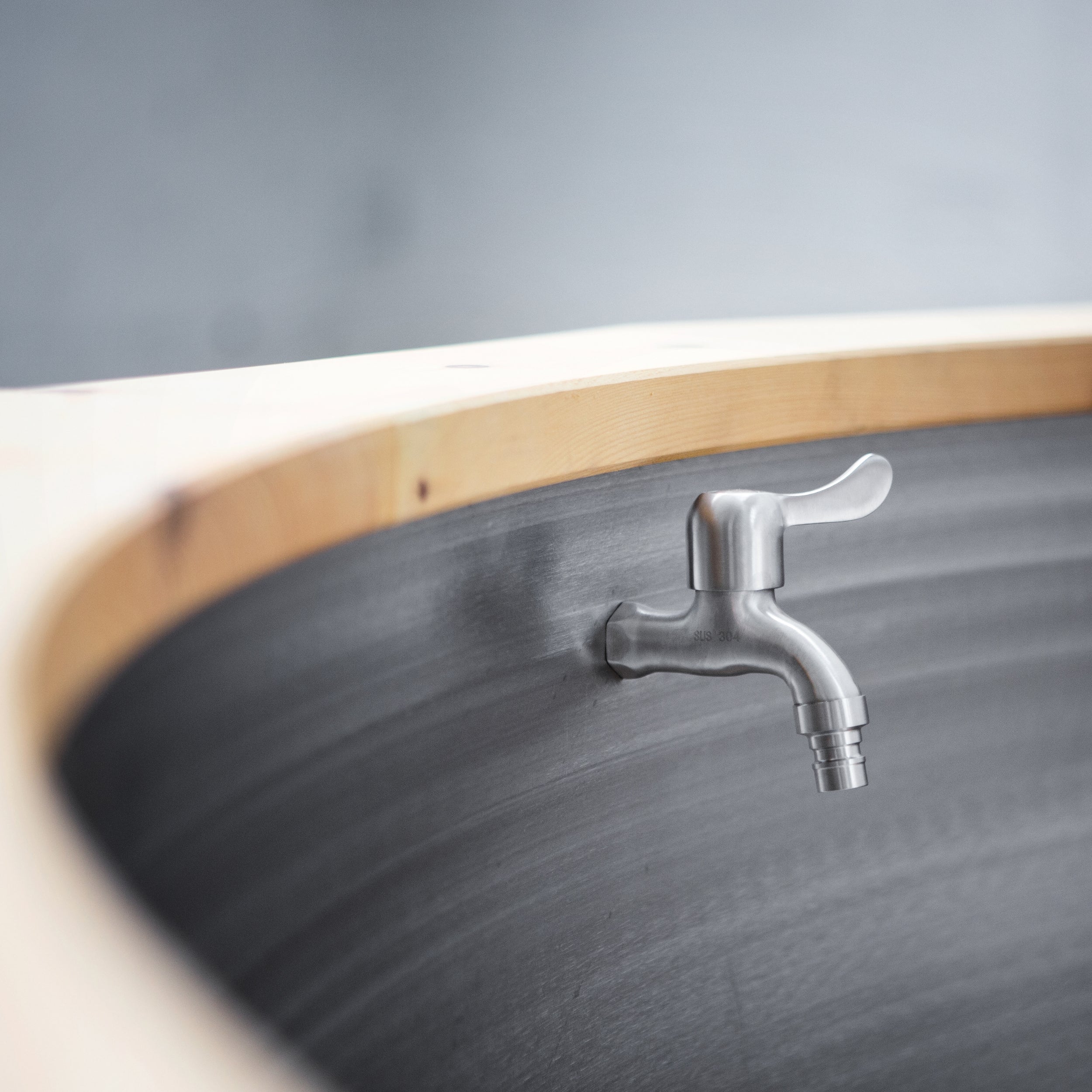 FEUERWASSER Stainless Steel Hot Tub & Plunge Pool