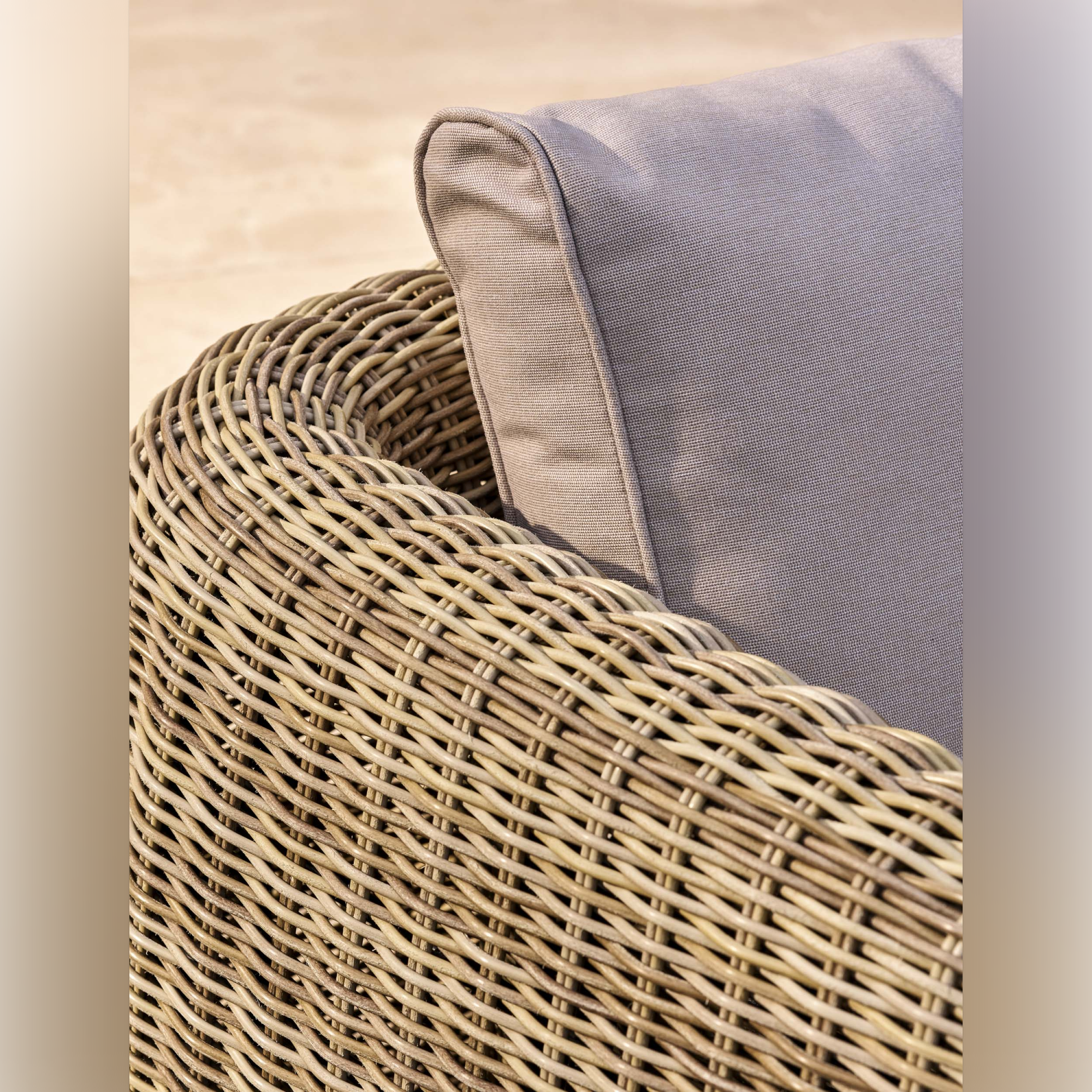 Skala XL Armchair – PE Rattan