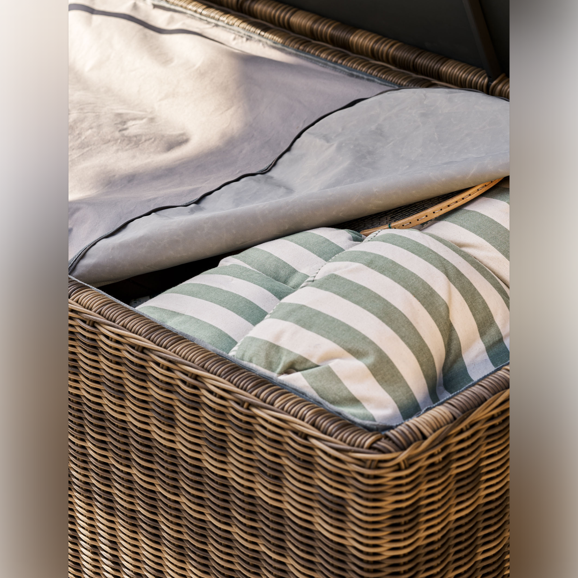 Skala Storage Box Large – PE Rattan