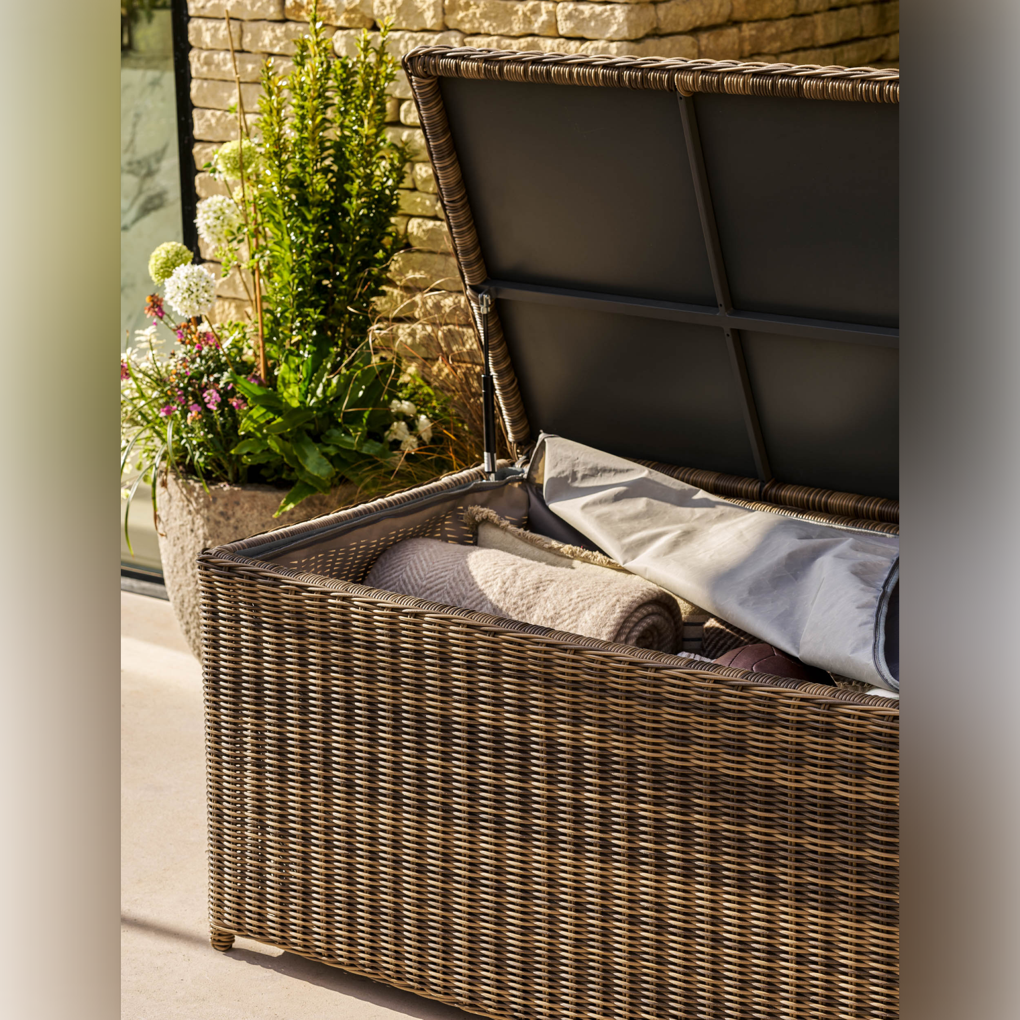 Skala Storage Box Large – PE Rattan