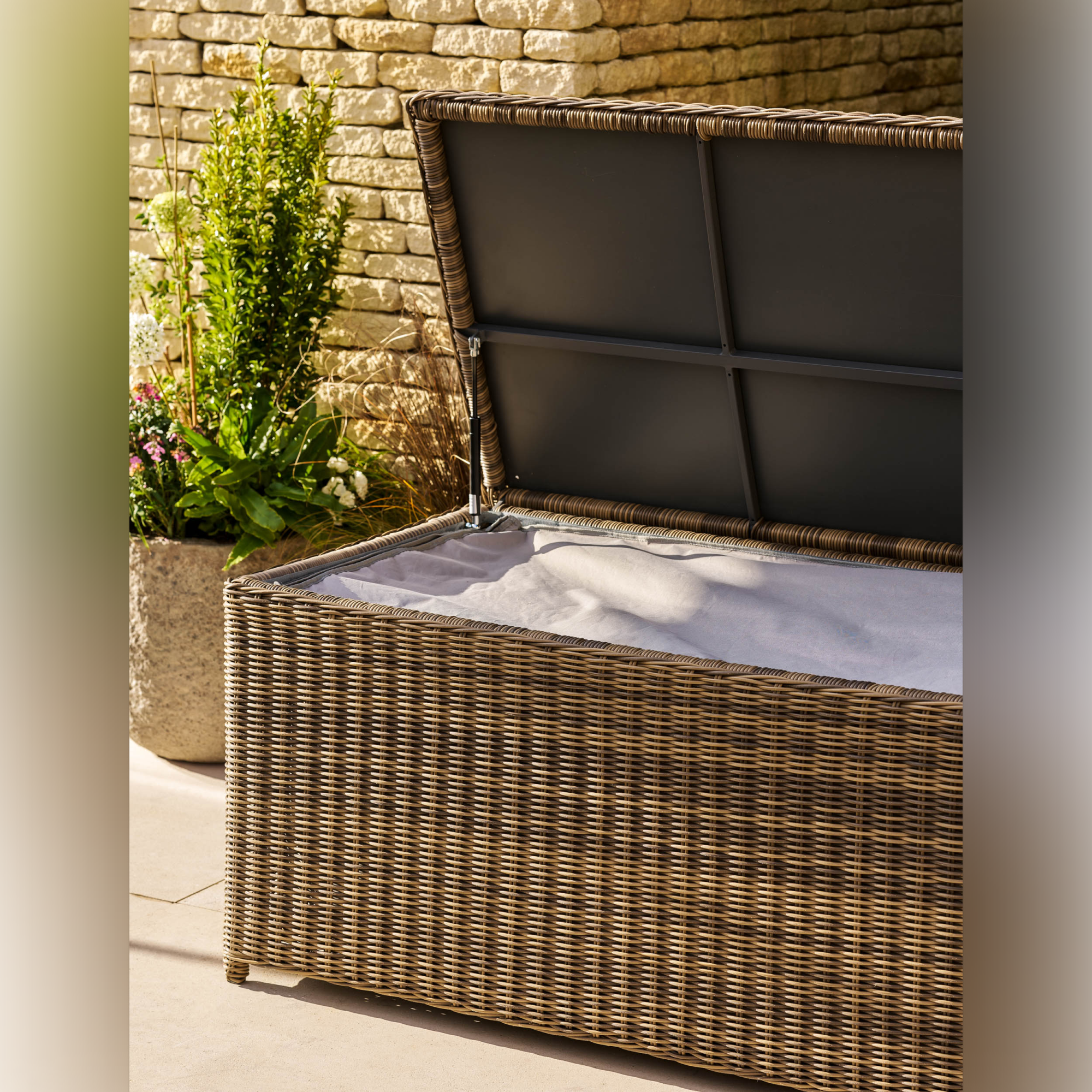 Skala Storage Box Large – PE Rattan