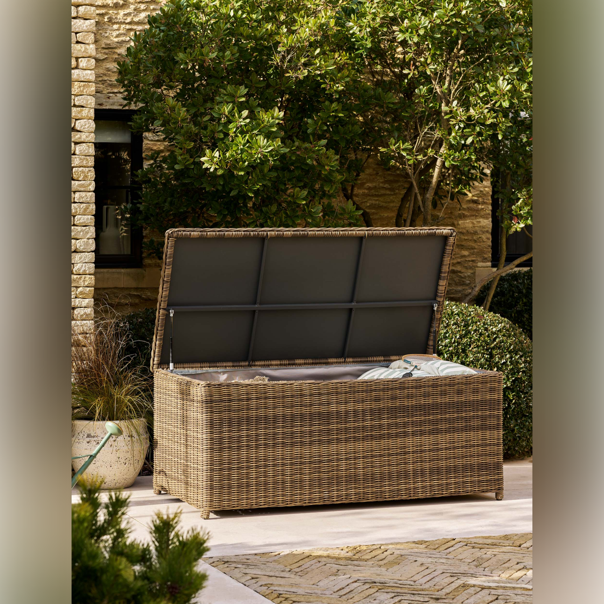 Skala Storage Box Large – PE Rattan
