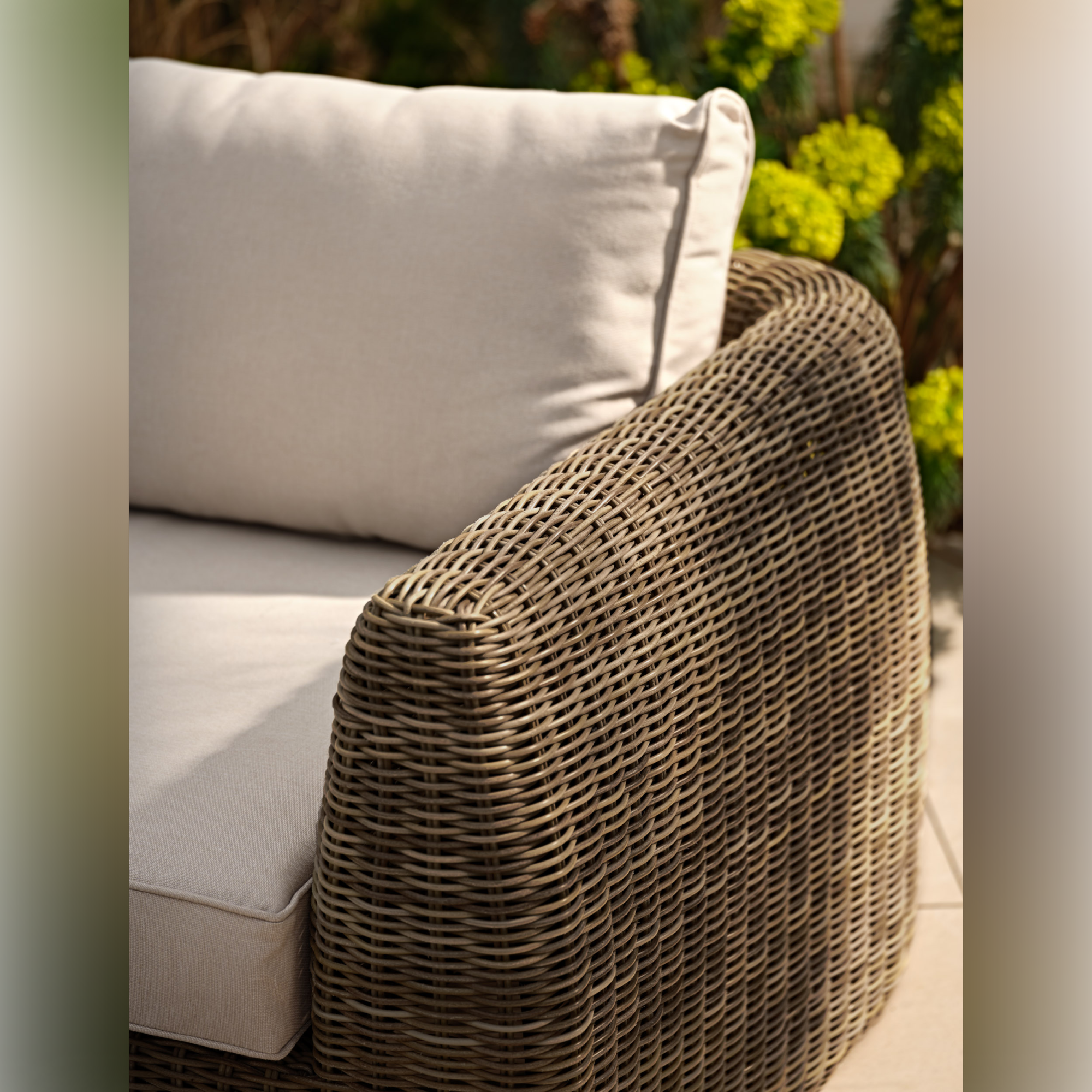 Skala XL Armchair – PE Rattan