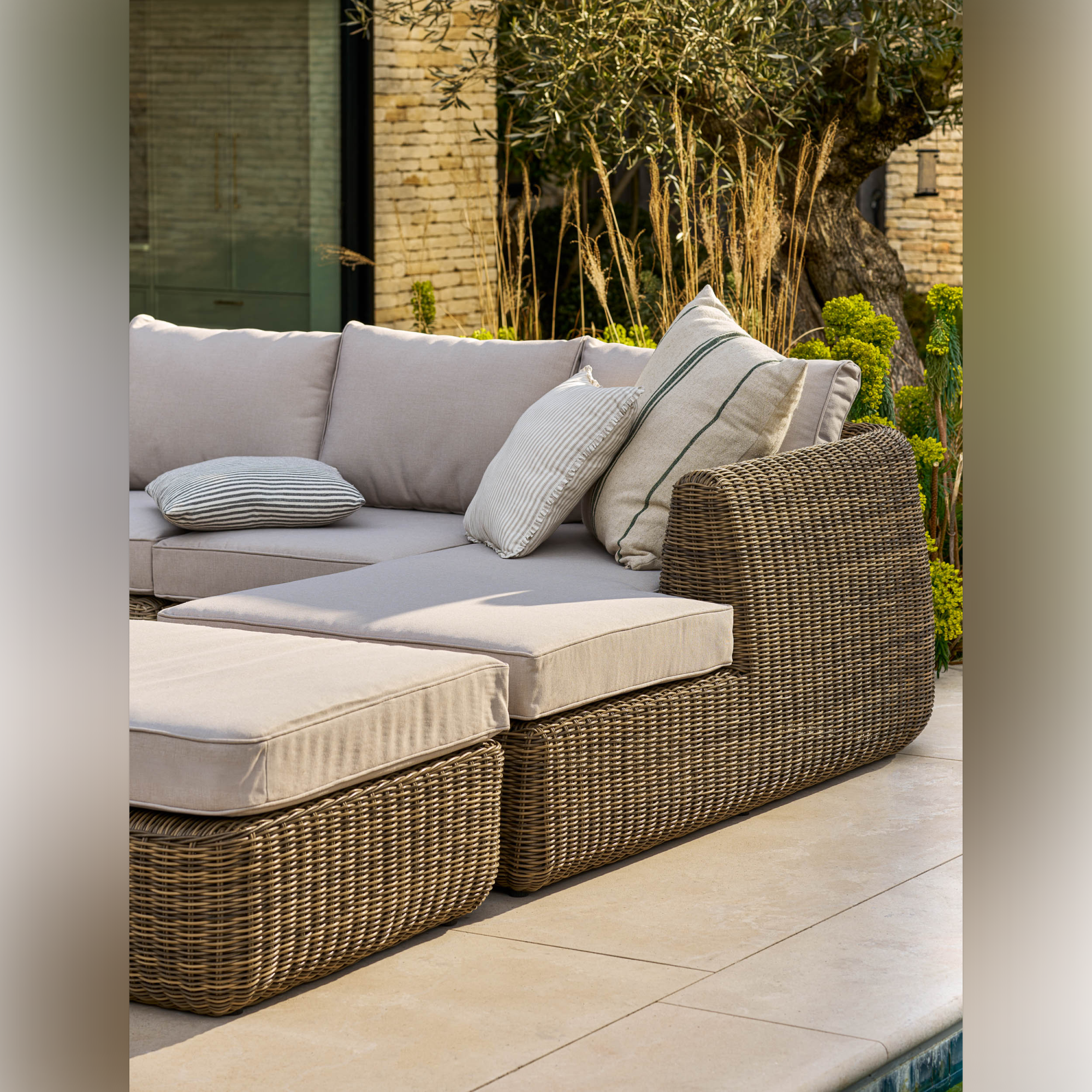 Skala Corner Outdoor Sofa Set – PE Rattan