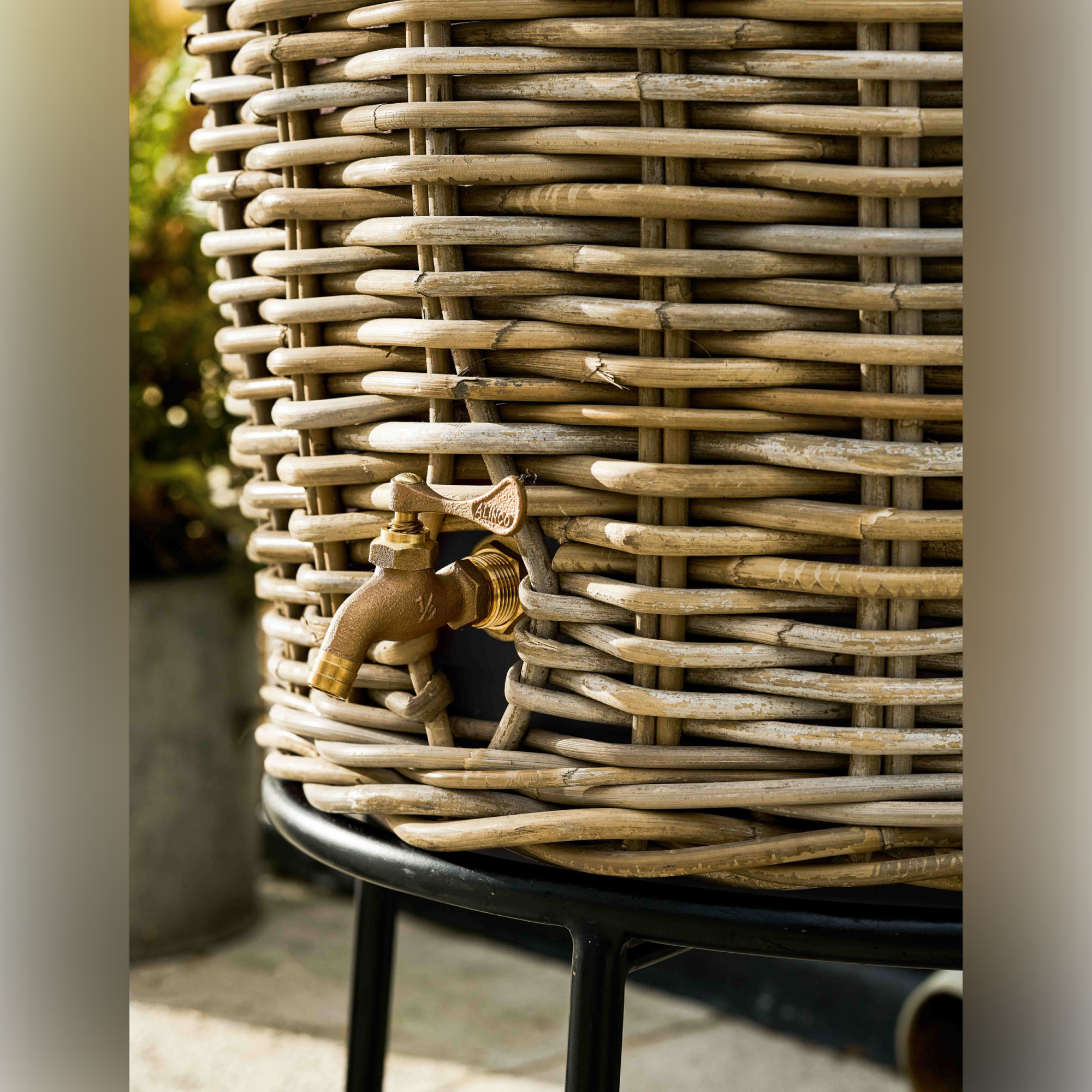 Kingscote 200L Rattan Water Butt – Natural