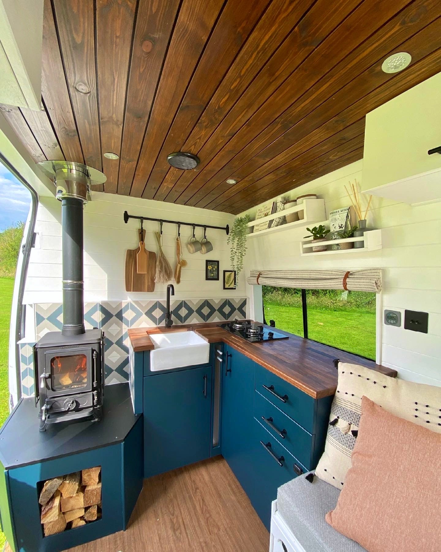 Salamander Hobbit SE Multifuel Stove