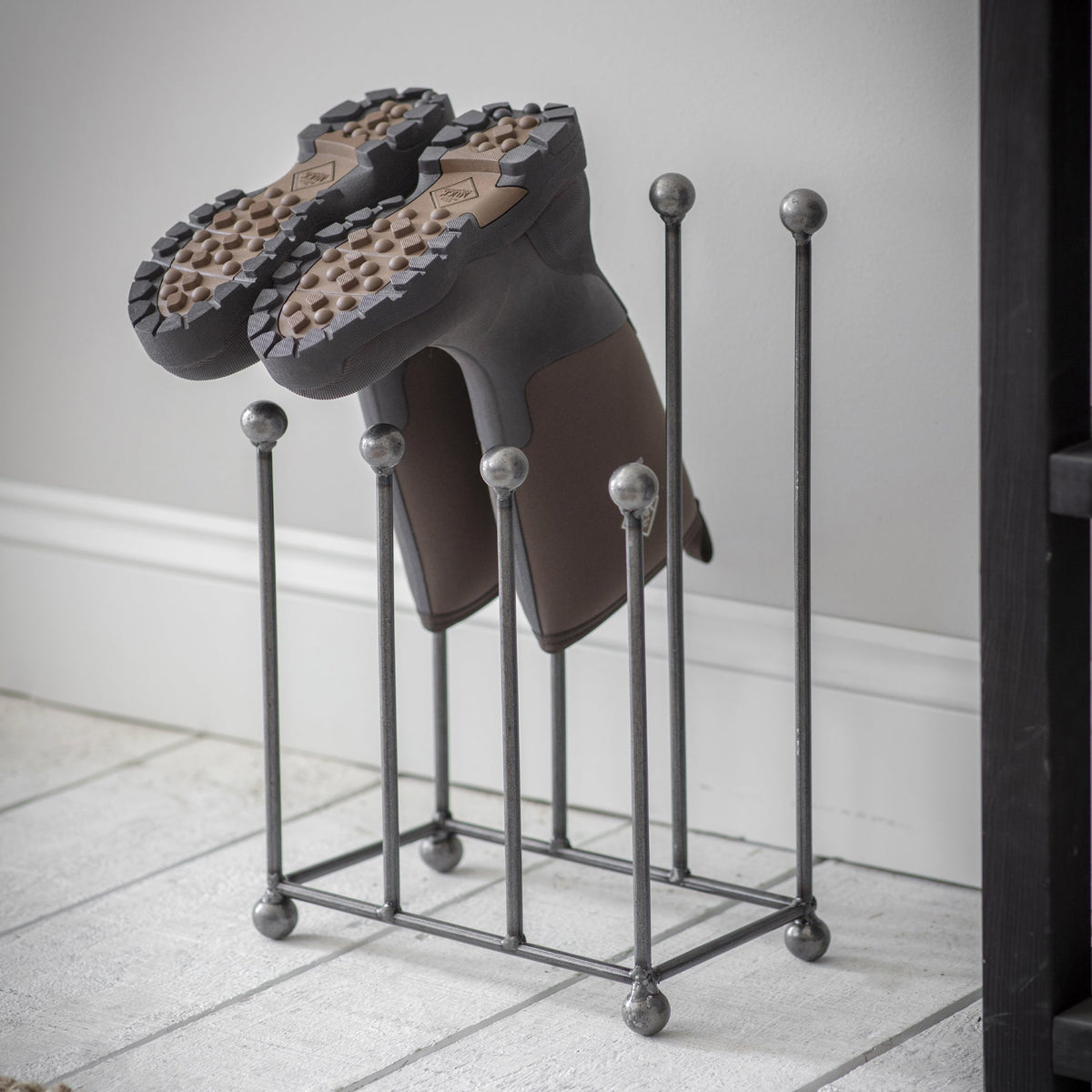 Farringdon Welly Stand – Raw Metal, Dark Grey, Small