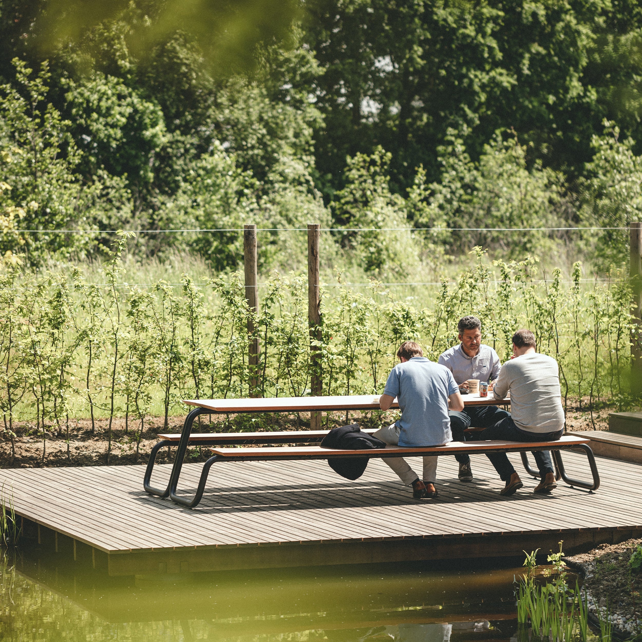 WÜNDER The Table Outdoor Dining Table & Bench Set