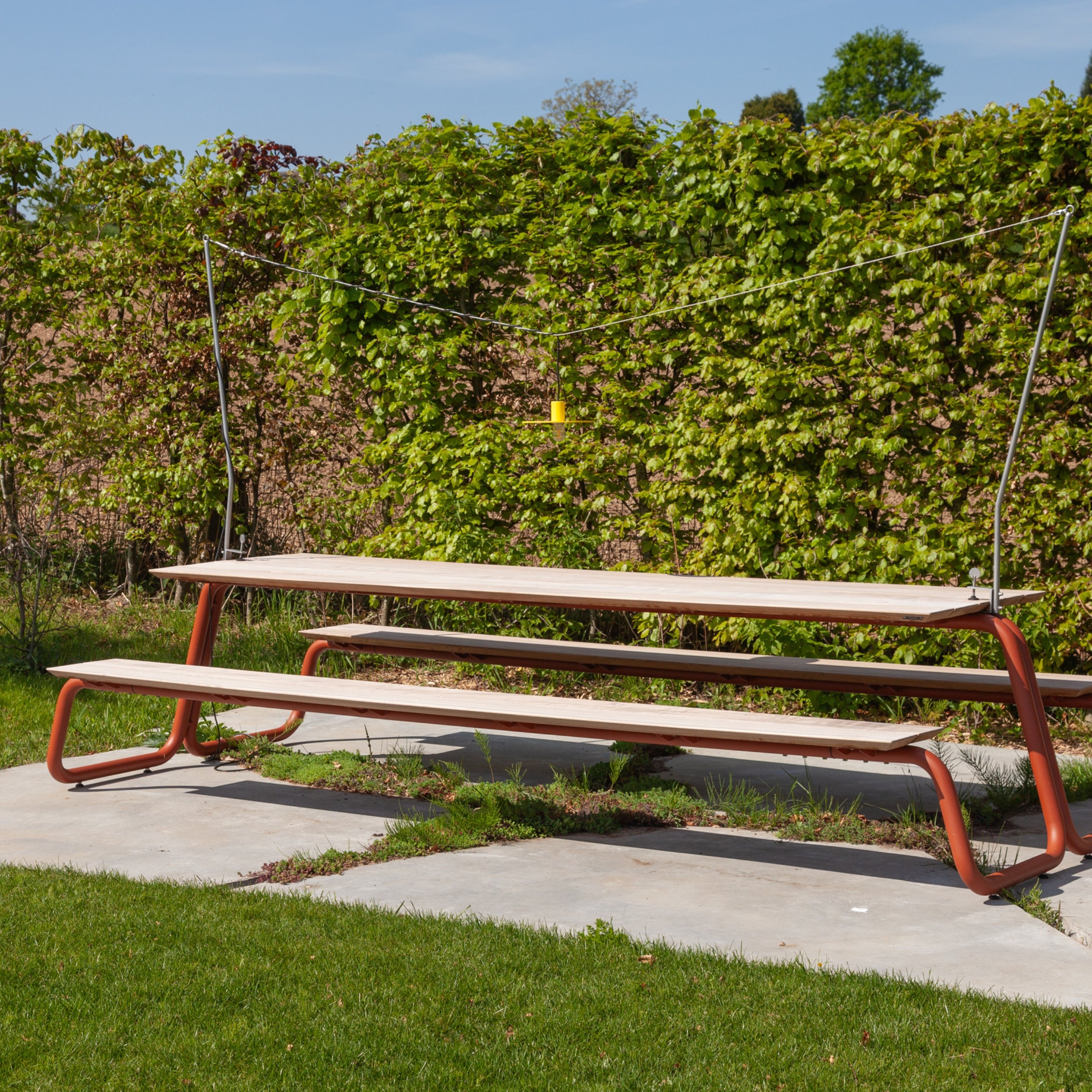WÜNDER The Table Outdoor Dining Table & Bench Set