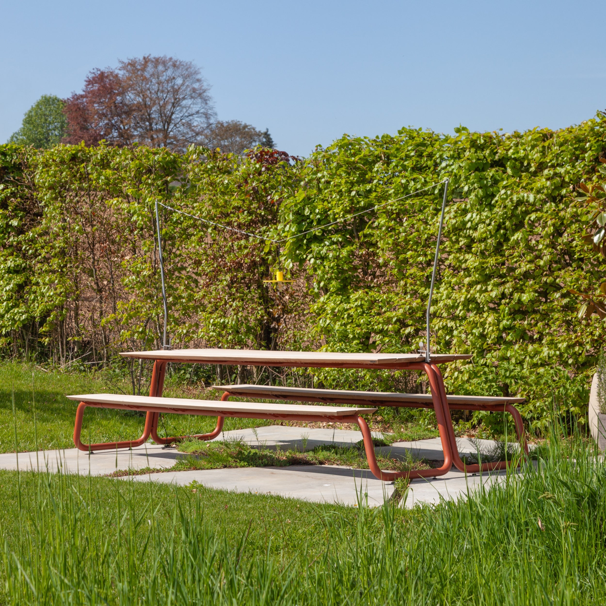 WÜNDER The Table Outdoor Dining Table & Bench Set