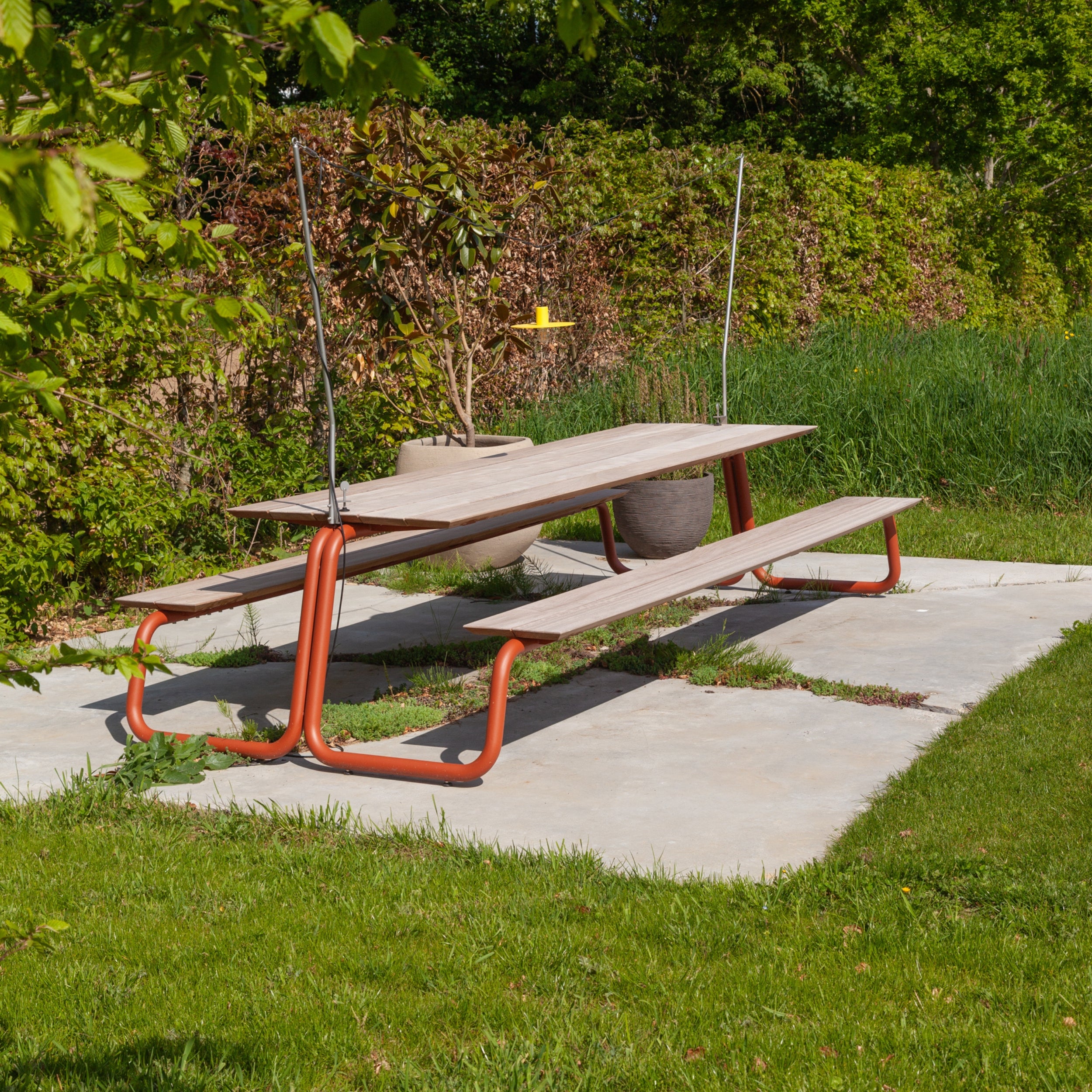 WÜNDER The Table Outdoor Dining Table & Bench Set